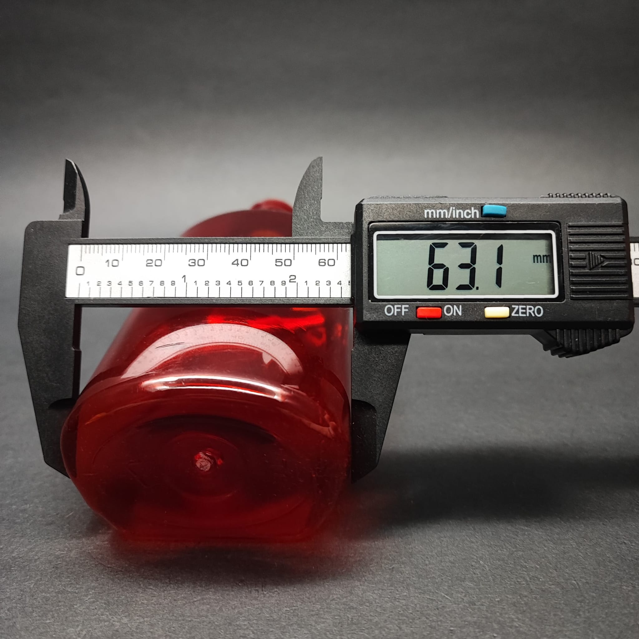 200 CC ÖLÇEKLİ PET ŞİŞE - SİYAH DİSKTOP ŞAMPUAN KAPAKLI - 200 ML VE OZ ÖLÇÜLÜ KIRMIZI PET ŞİŞE