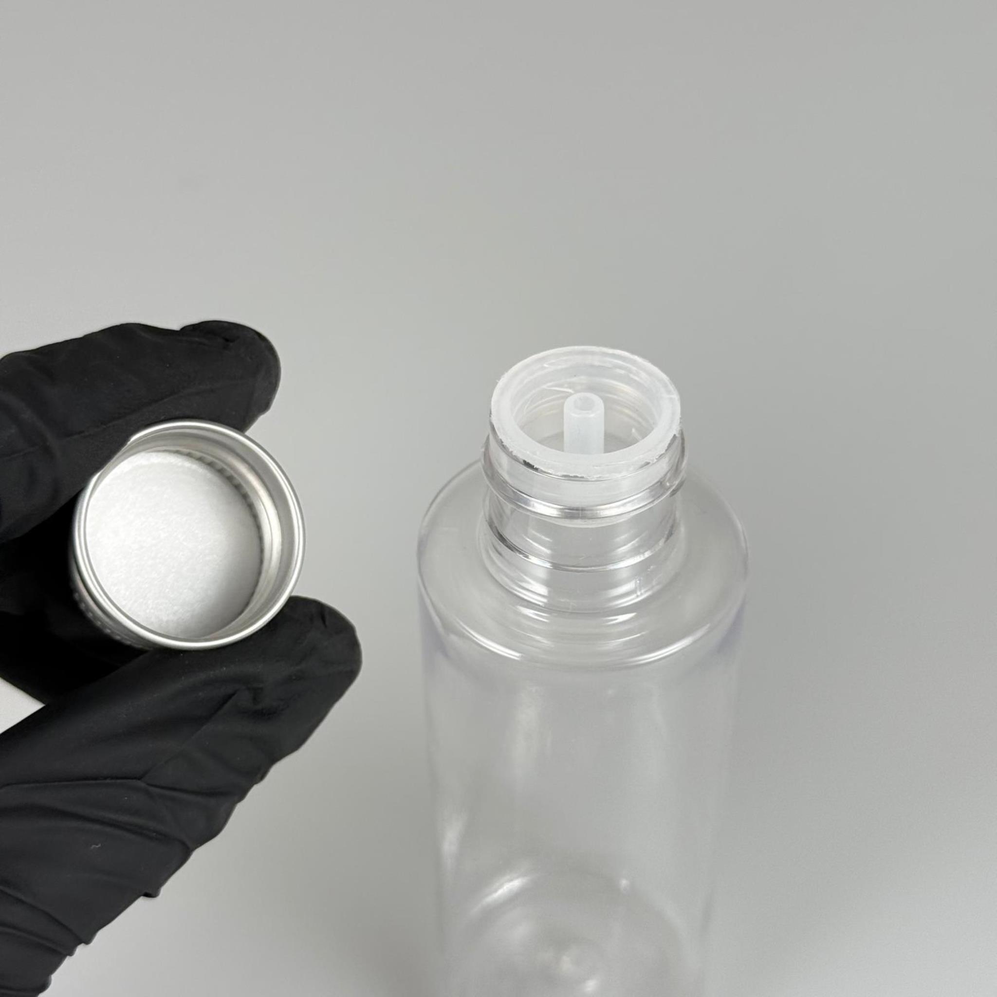 100 CC SİLİNDİR KESKİN KÜT MODEL SERT (17 GR) PET KOLONYA ŞİŞESİ 24 AĞIZ + KÖPÜK CONTALI GÜMÜŞ METAL ALÜMİNYUM KAPAK TAKIM - 100 ML KAPAKLI PLASTİK ŞİŞELER