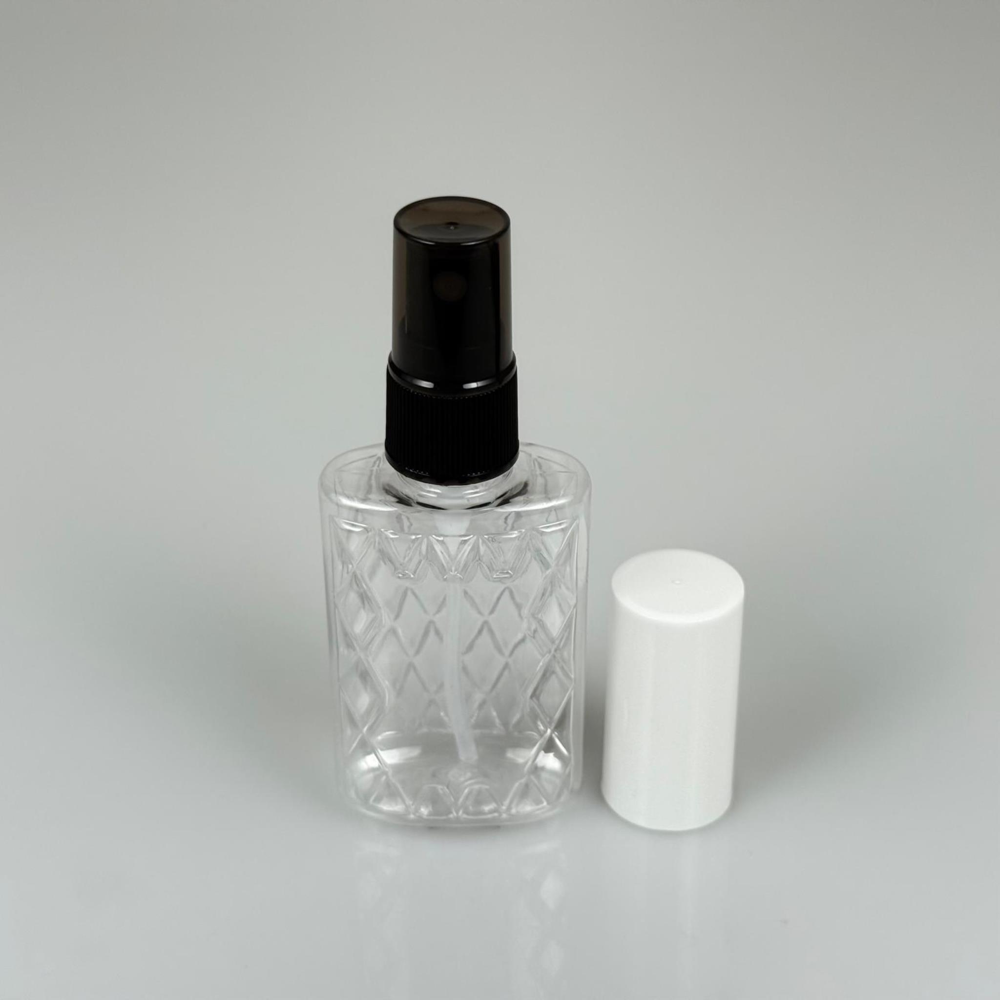50 CC ŞEFFAF PET KÖŞELİ PARFÜM ŞİŞESİ - SİYAH SPREYLİ - BEYAZ KORUMA KAPAKLI - 50 ML PLASTİK PARFÜM - KOLONYA ŞİŞESİ
