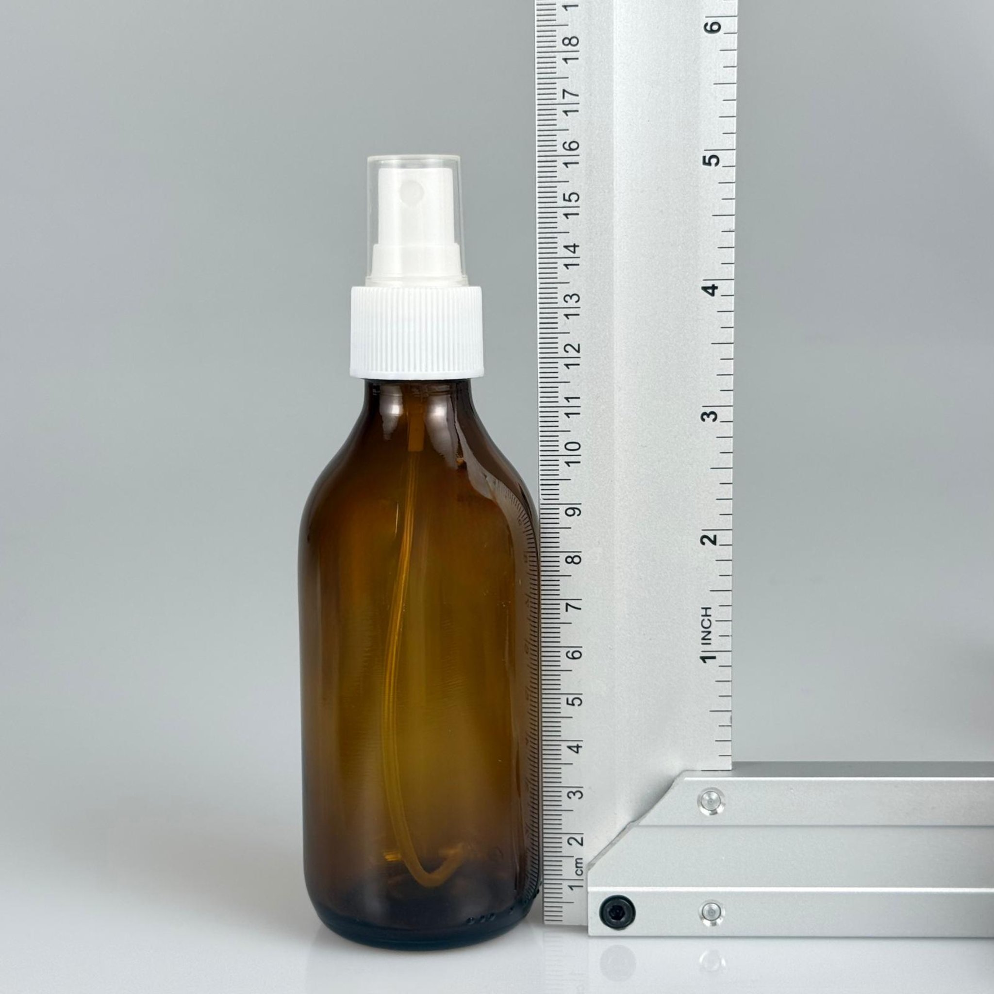 150 ML AMBER SPREYLİ CAM ŞİŞE - 150 CC KAHVERENGİ CAM ŞİŞE + 25 MM BEYAZ SPREY FISFIS TAKIM