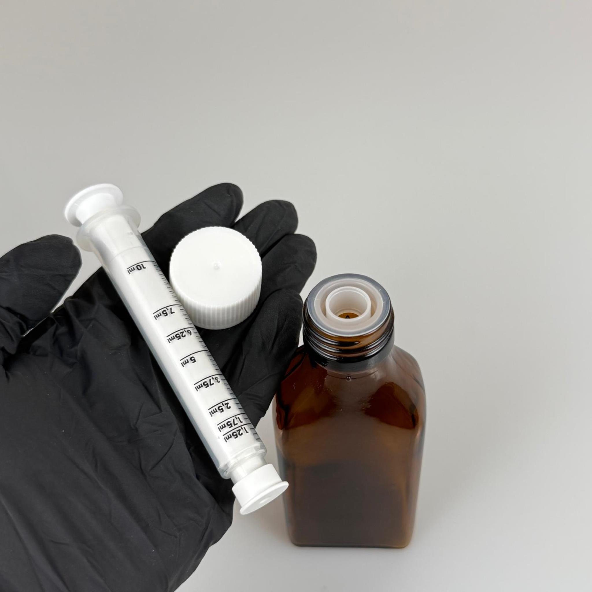 100 ML YASSI CAM ECZA ŞİŞESİ + 10 ML DOZAJ PİPETİ + DOZAJ TIPASI + CONTALI PLASTİK KAPAK TAKIM
