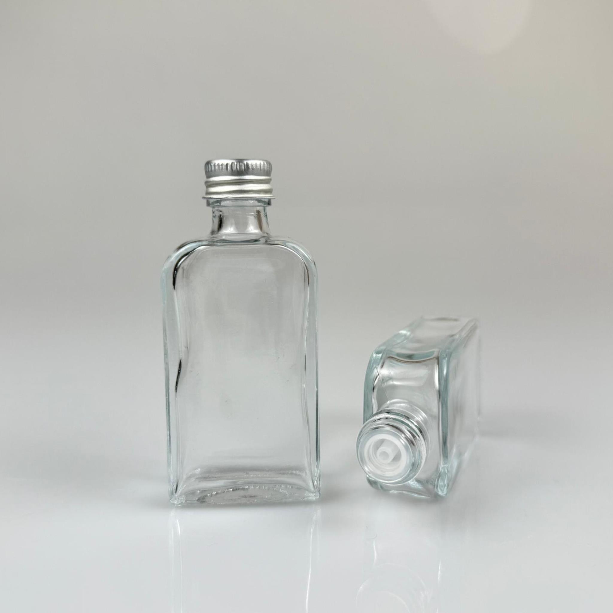 50 CC YASSI DİKDÖRTGEN CAM ŞİŞE - GÜMÜŞ METAL KAPAKLI KOLONYA TIPALI - 50 ML PRESTİJLİ ŞİŞE