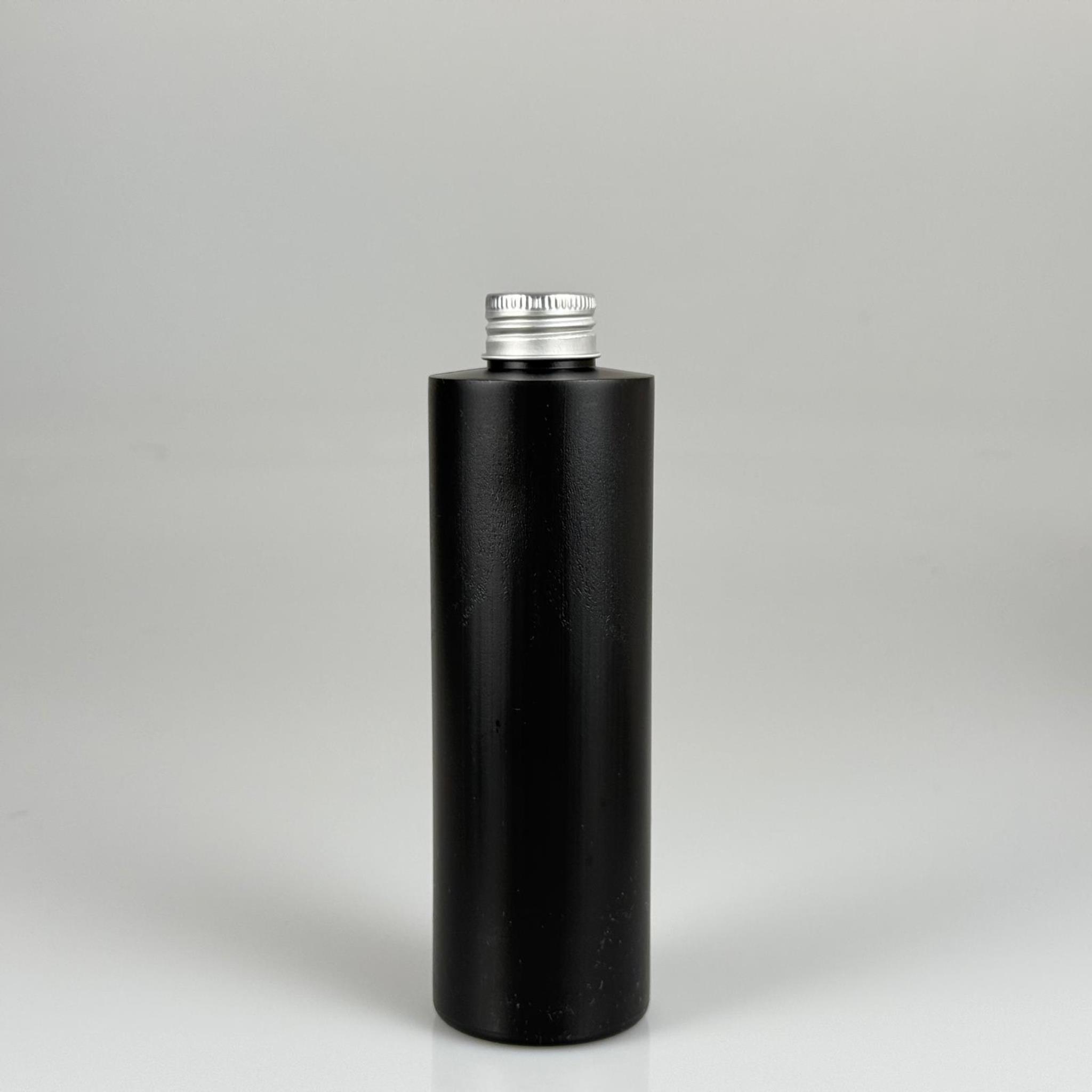 250 CC SİYAH SİLİNDİR MODEL MAT SERT POLİETİLEN ASETON ŞİŞESİ (24 AĞIZ) + KÖPÜK CONTALI GÜMÜŞ METAL ALÜMİNYUM KAPAK TAKIM - 250 ML KAPAKLI POLİETİLEN ŞİŞELER