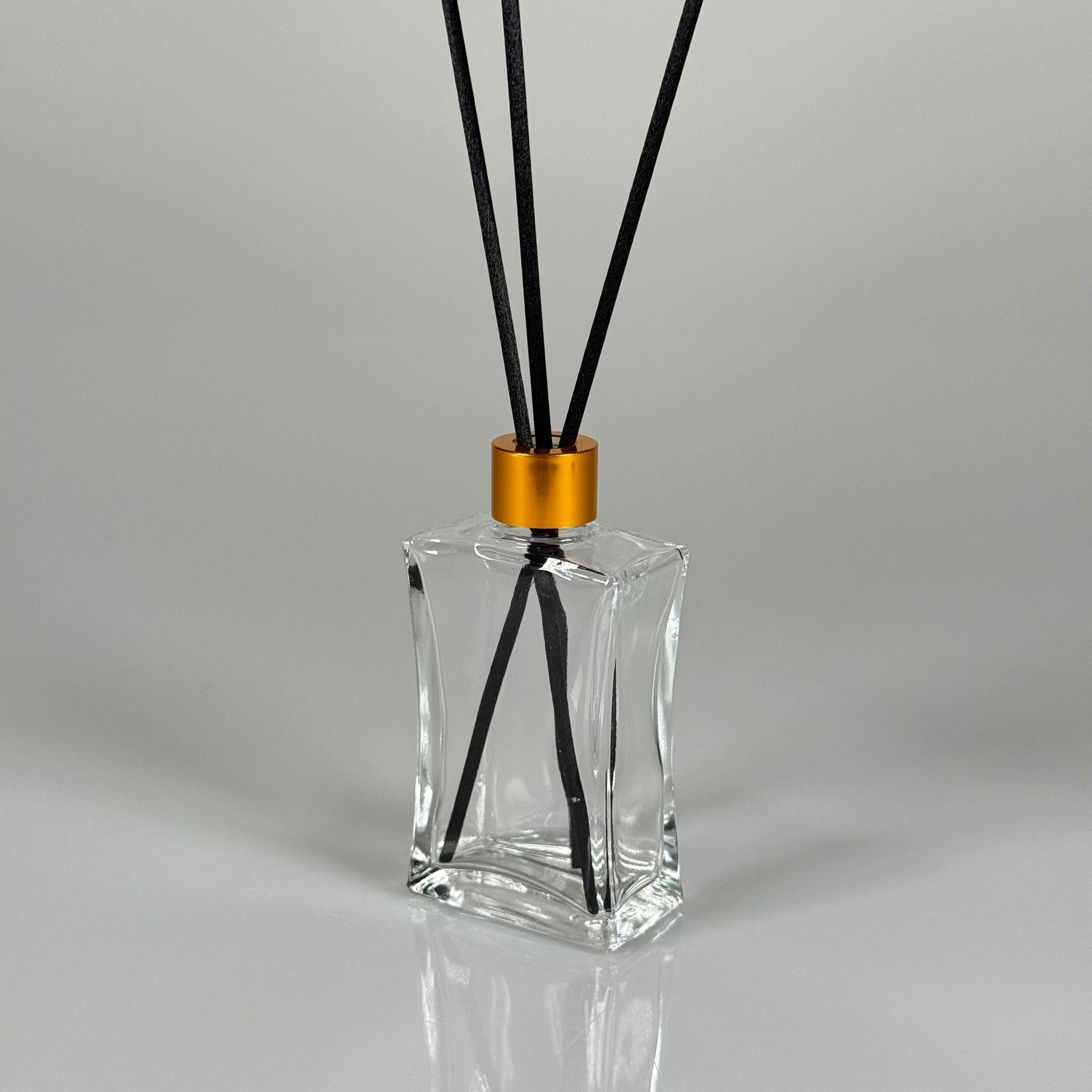 50 CC DİKDÖRTGEN BAMBU CAM BAMBU ODA KOKUSU ŞİŞESİ - 50 ML ÇUBUKLU KÖŞELİ BAMBU ODA KOKUSU ŞİŞESİ - DİFÜZÖR ŞİŞE- CAM ŞİŞE + GOLD METAL KAPAK + PLASTİK TIPA + 3 ADET FİBER SİYAH BAMBU ÇUBUK