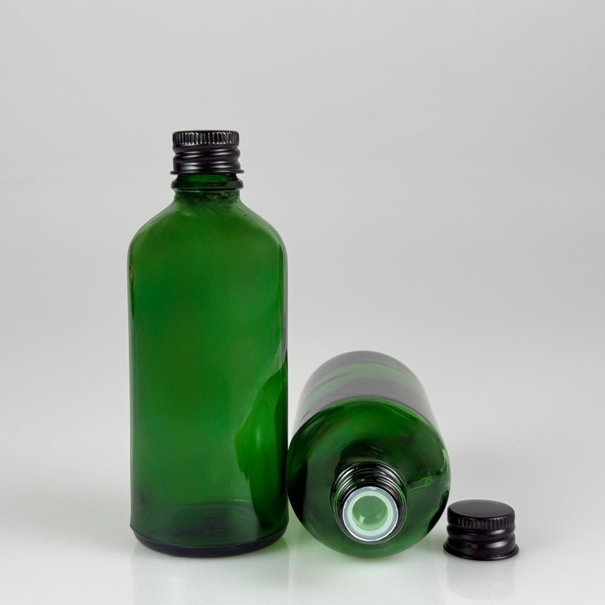 100 CC YEŞİL CAM ŞİŞE + KÖPÜK CONTALI SİYAH ALÜMİNYUM METAL KAPAKLI + KÖR TIPALI TAKIM - 100 ML YEŞİL CAM ŞİŞE