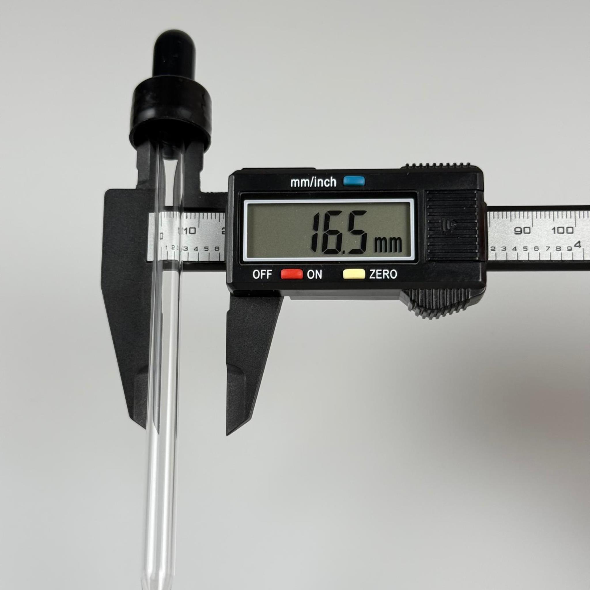 18 MM CAM DAMLALIKLI TAKIM - SİYAH EMZİK +  DELİKLİ PLASTİK DÜZ SİYAH KAPAK + 132 MM CAM PİPET