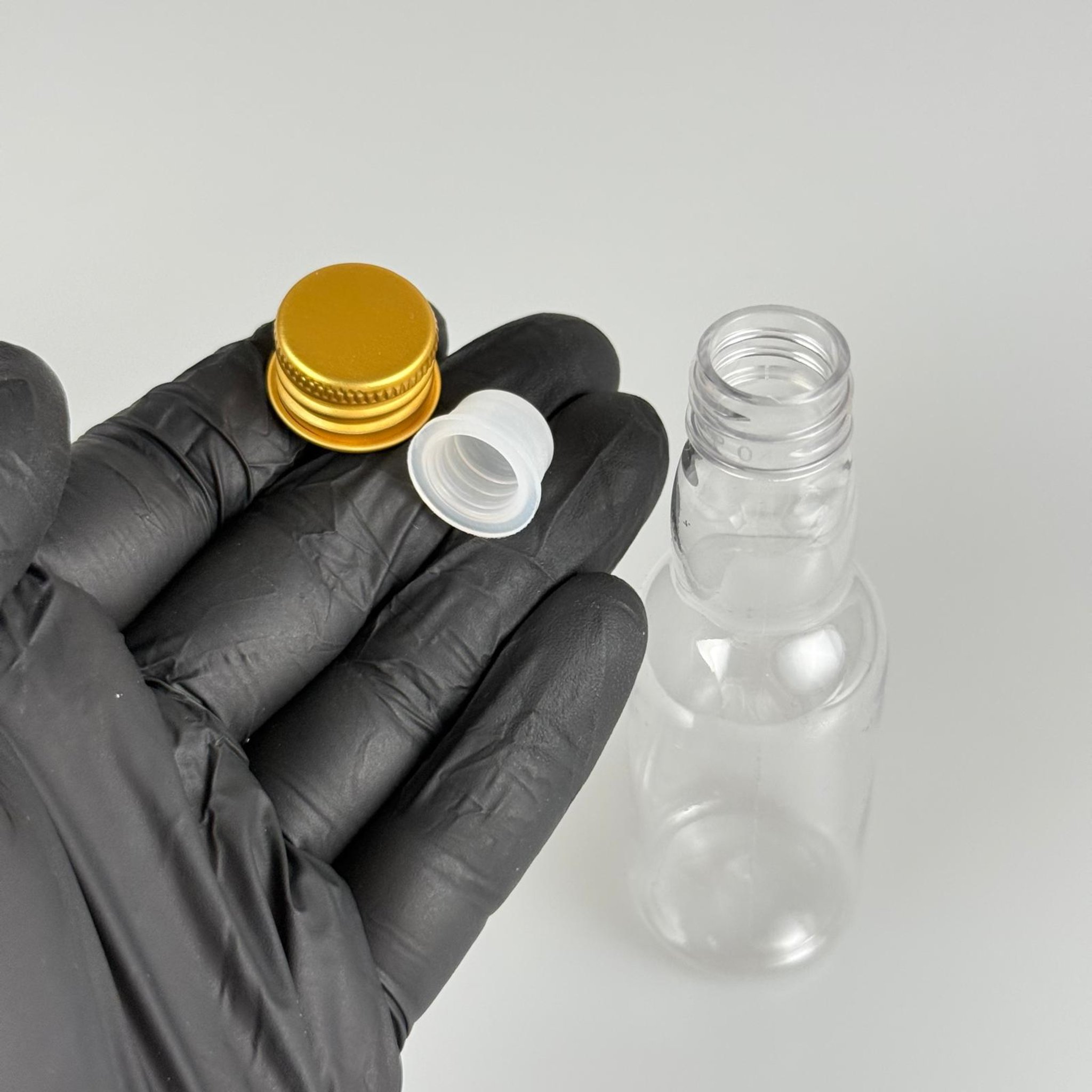 40 CC ŞEFFAF UZUN BOĞAZLI PET ŞİŞE + KÖPÜK CONTALI GOLD ALÜMİNYUM METAL KAPAKLI + KÖR TIPALI TAKIM - 40 ML BOĞAZLI PET ŞİŞE