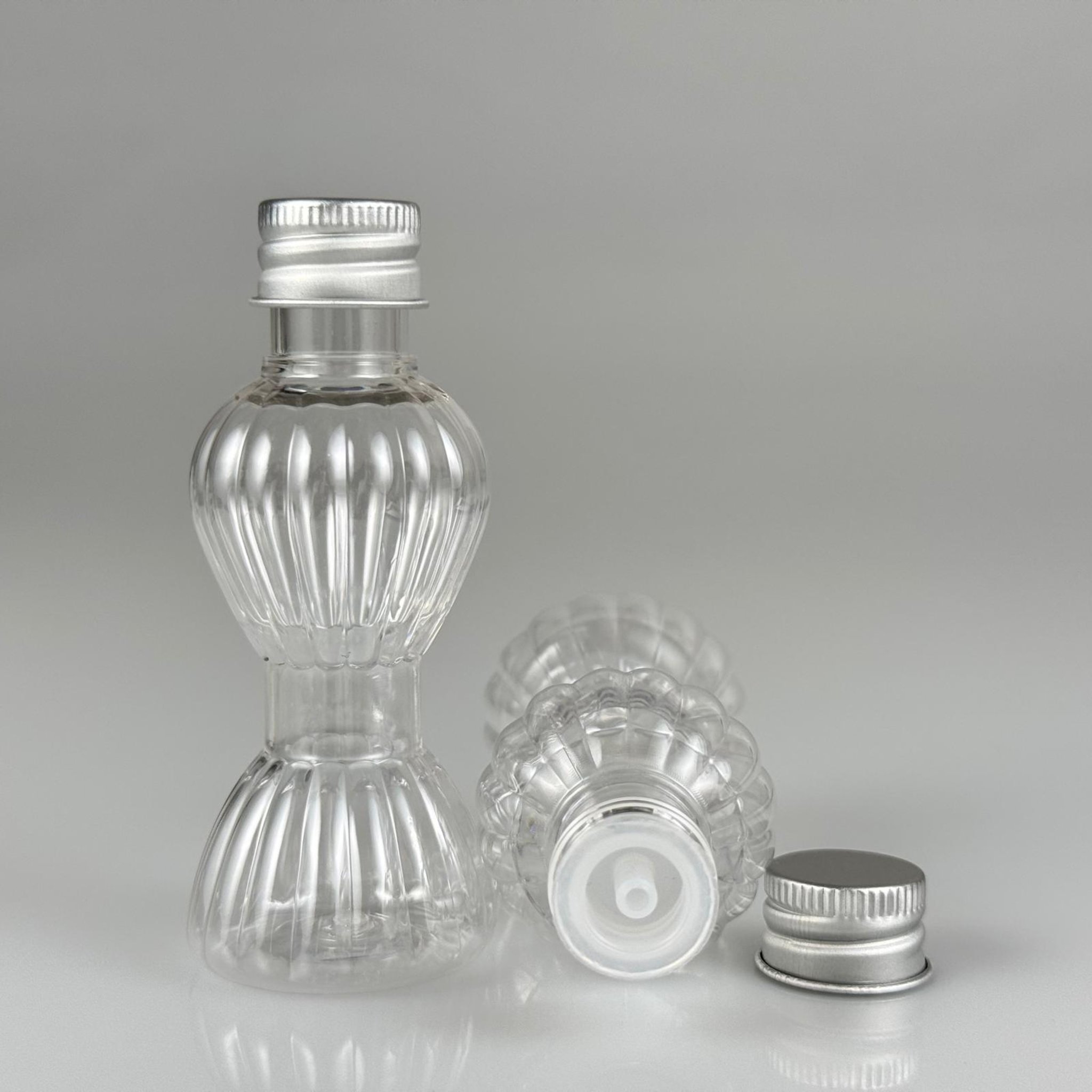 40 CC MİNİ PIRLANTA ŞİŞE + KÖPÜK CONTALI GÜMÜÜŞ ALÜMİNYUM METAL KAPAKLI + DAMLALIKLI KOLONYA TIPALI TIPALI TAKIM - 40 ML CAMPET ŞİŞE