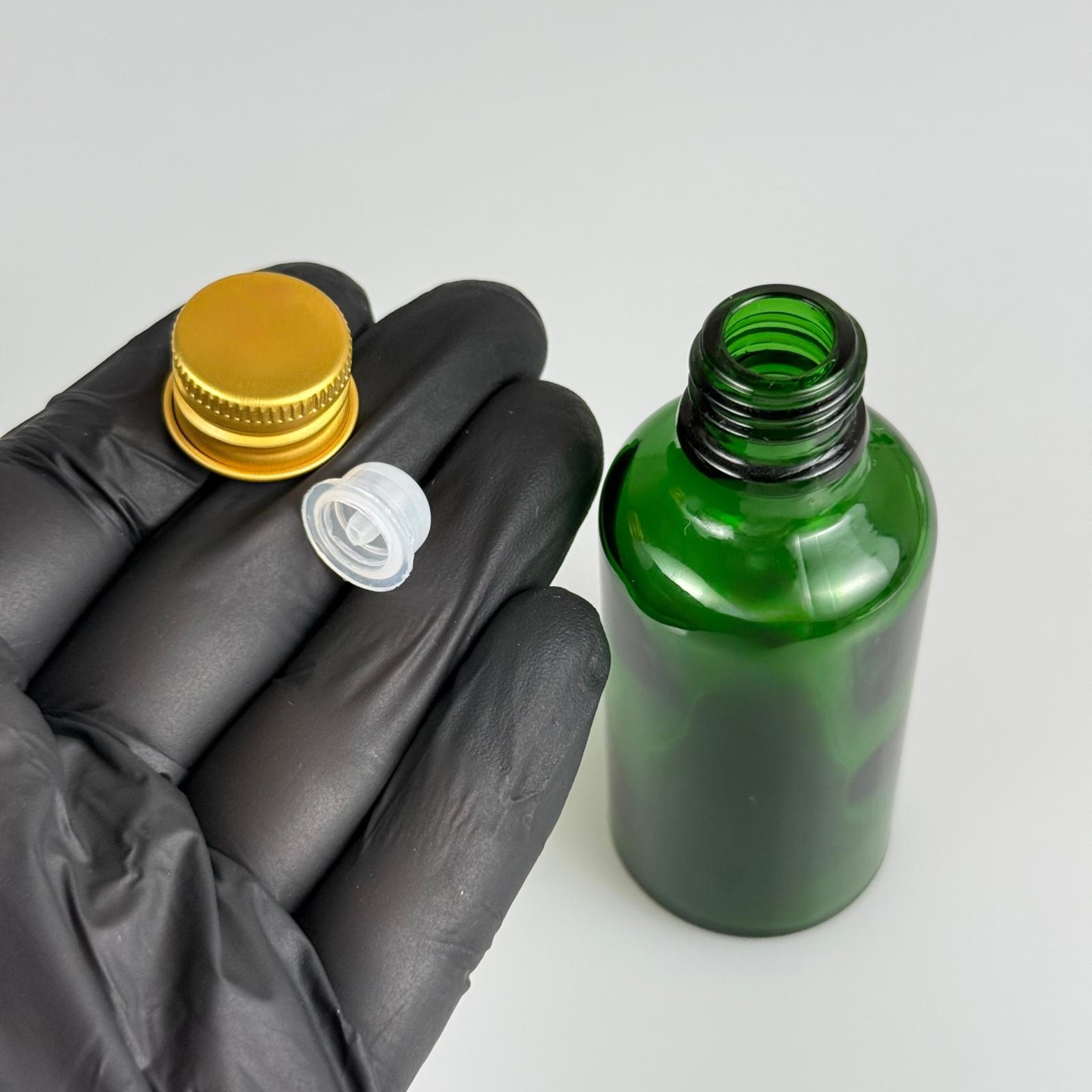 50 CC YEŞİL CAM ŞİŞE + KÖPÜK CONTALI GOLD ALÜMİNYUM METAL KAPAKLI + DAMLALIKLI  KOLONYA TIPALI TAKIM - 50 ML YEŞİL CAM ŞİŞE