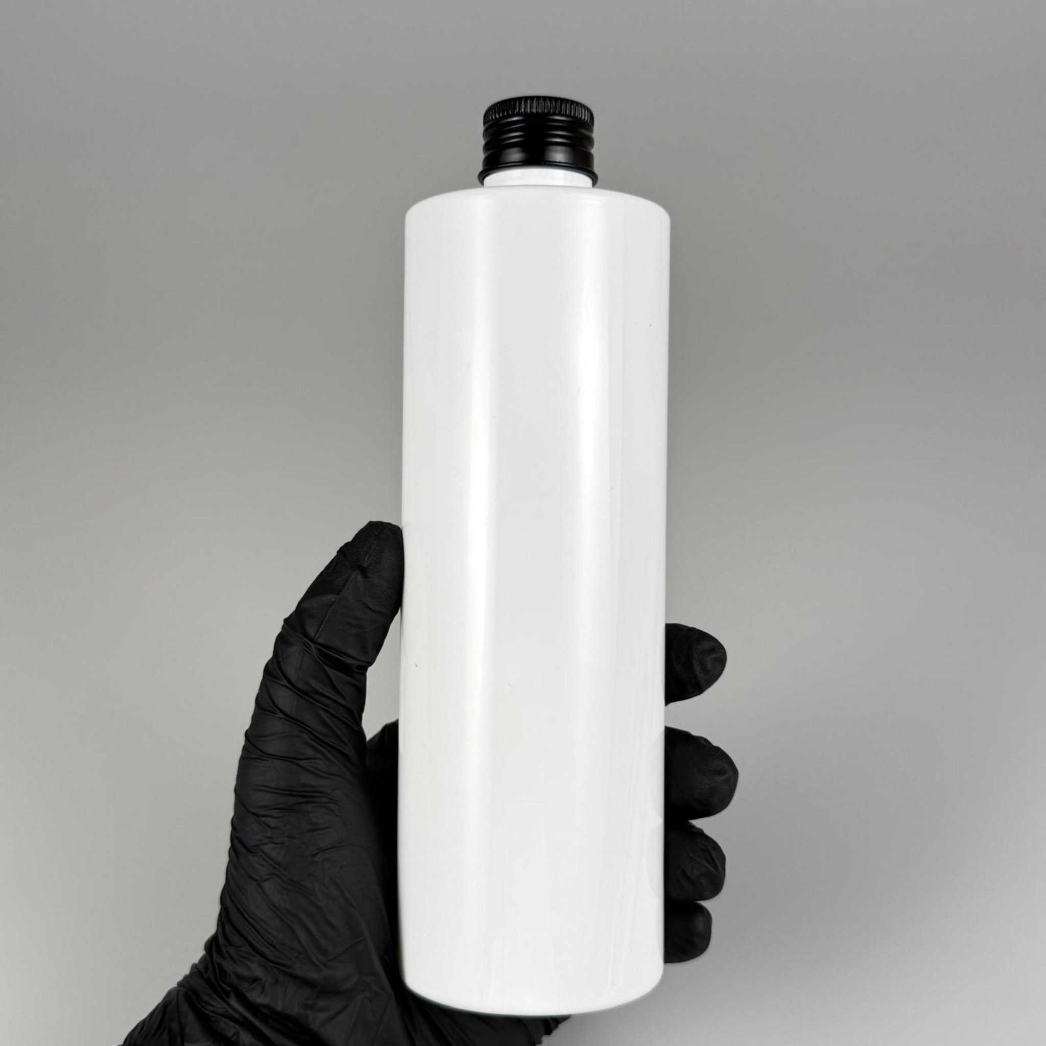 400 CC BEYAZ KÜT BOYUNLU SİLİNDİR PET ŞİŞE (30 GR - 24 AĞIZ ) + KÖPÜK CONTALI SİYAH METAL ALÜMİNYUM KAPAKLI + KOLONYA TIPALI TAKIM - 400 ML  KAPAKLI BEYAZ PLASTİK ŞİŞELER
