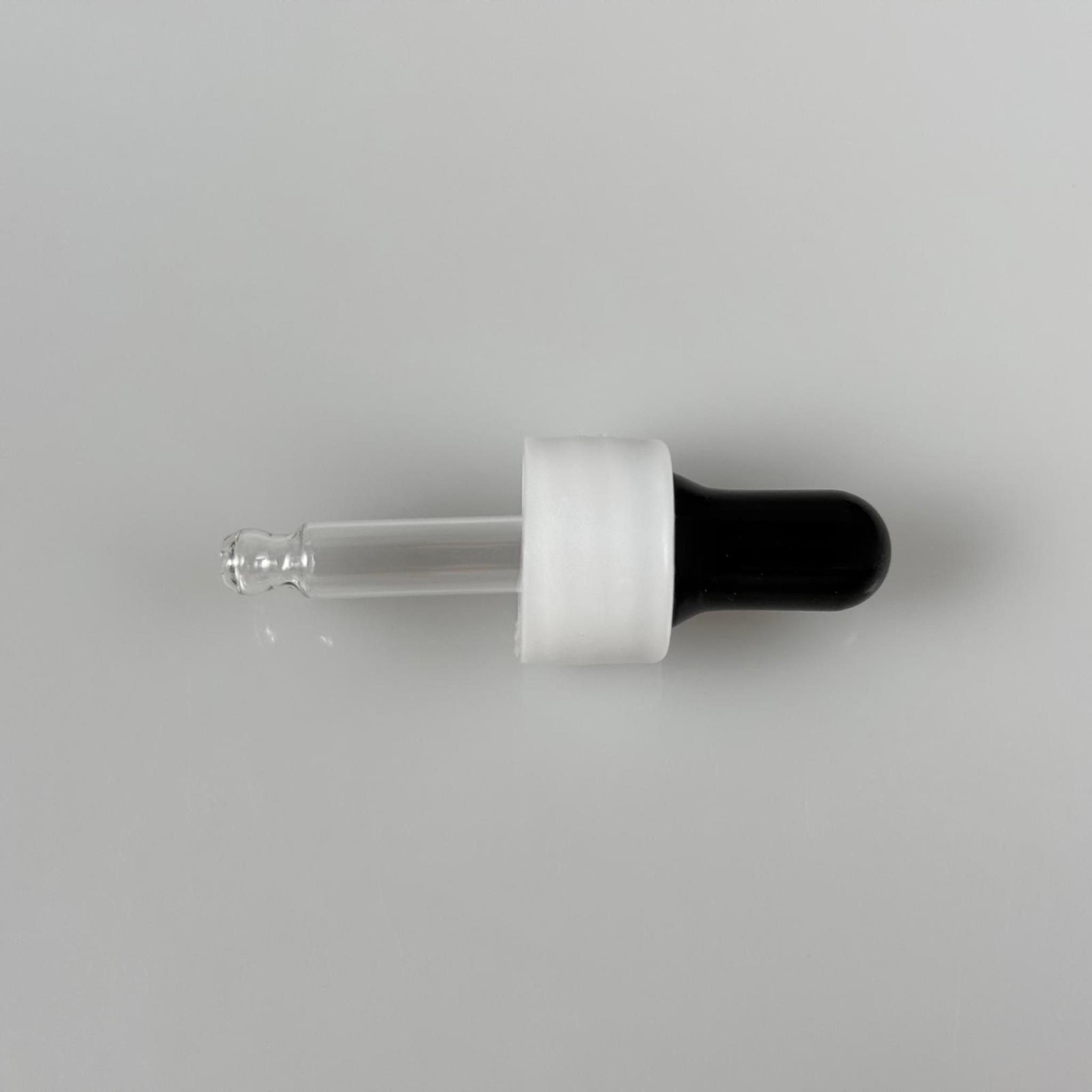 18 MM CAM DAMLALIKLI TAKIM - SİYAH EMZİK +  DELİKLİ PLASTİK DÜZ BEYAZ KAPAK + 42 MM CAM PİPET