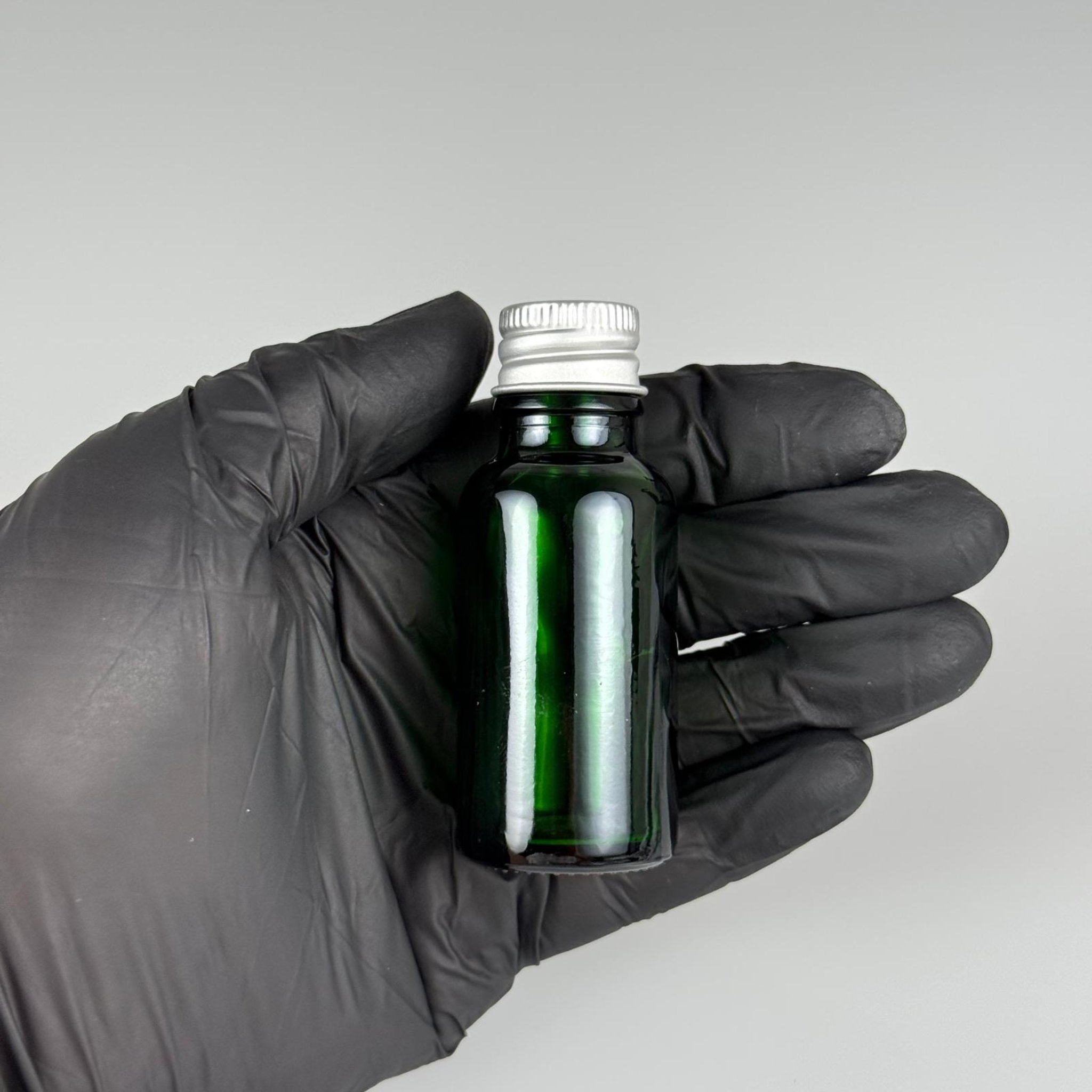 20 CC YEŞİL CAM ŞİŞE + KÖPÜK CONTALI GÜMÜŞ ALÜMİNYUM METAL KAPAKLI TAKIM - 20 ML YEŞİL CAM ŞİŞE