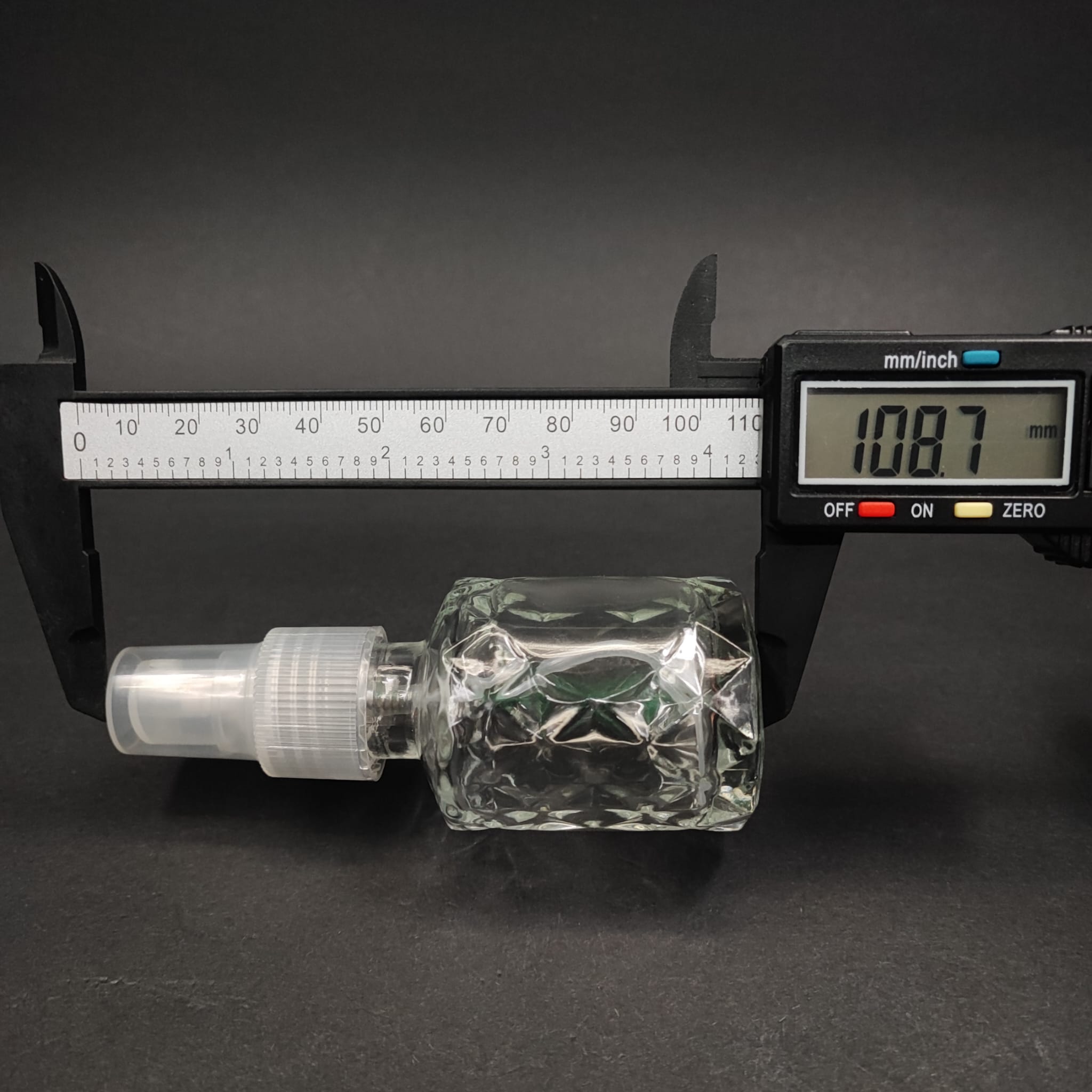 50 CC VELORA CAM ŞİŞE - ŞEFFAF SPREYLİ - 50 ML DÜĞÜN, NİŞAN, SÖZ, KINA, CENAZE, PROMOSYON İÇİN HEDİYELİK LÜX KOLONYA ŞİŞELERİ