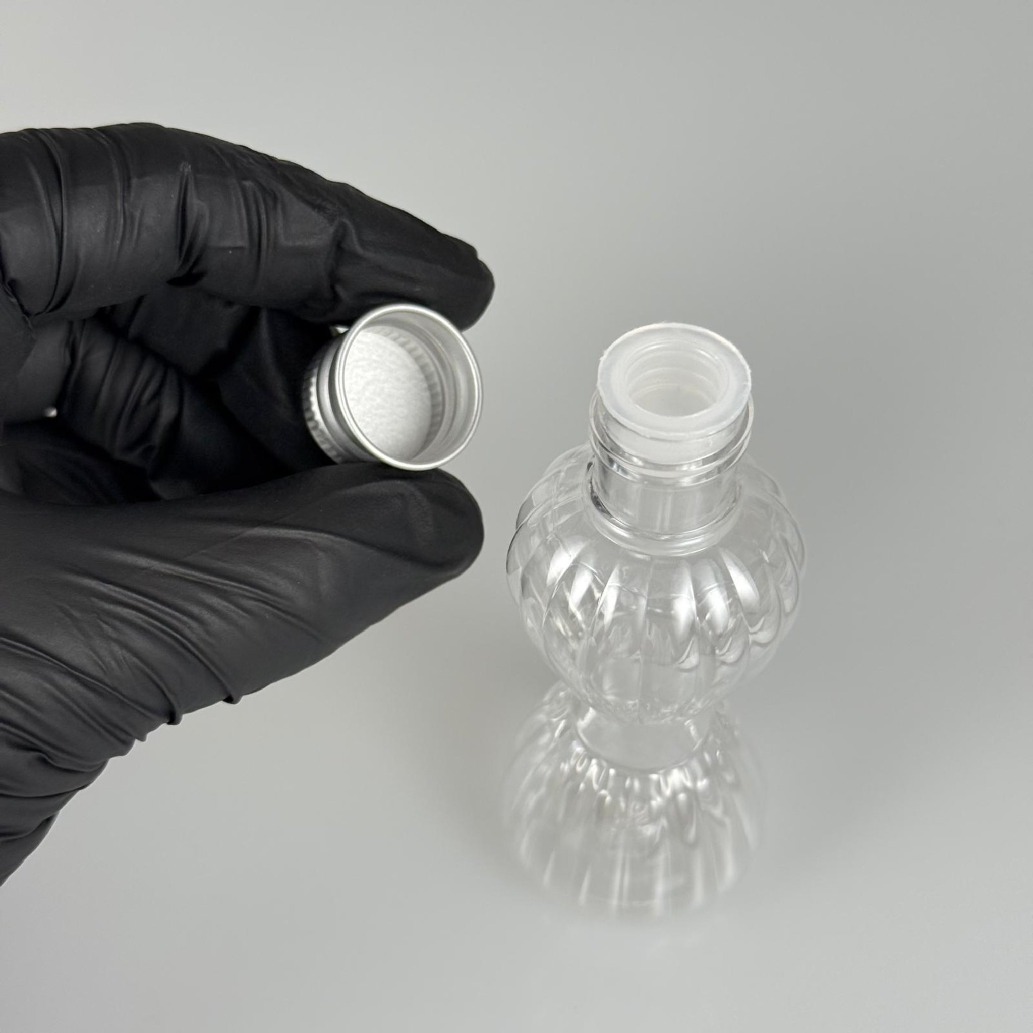 40 CC MİNİ PIRLANTA ŞİŞE + KÖPÜK CONTALI GÜMÜŞ ALÜMİNYUM METAL KAPAKLI + KÖR TIPALI TAKIM - 40 ML CAMPET ŞİŞE