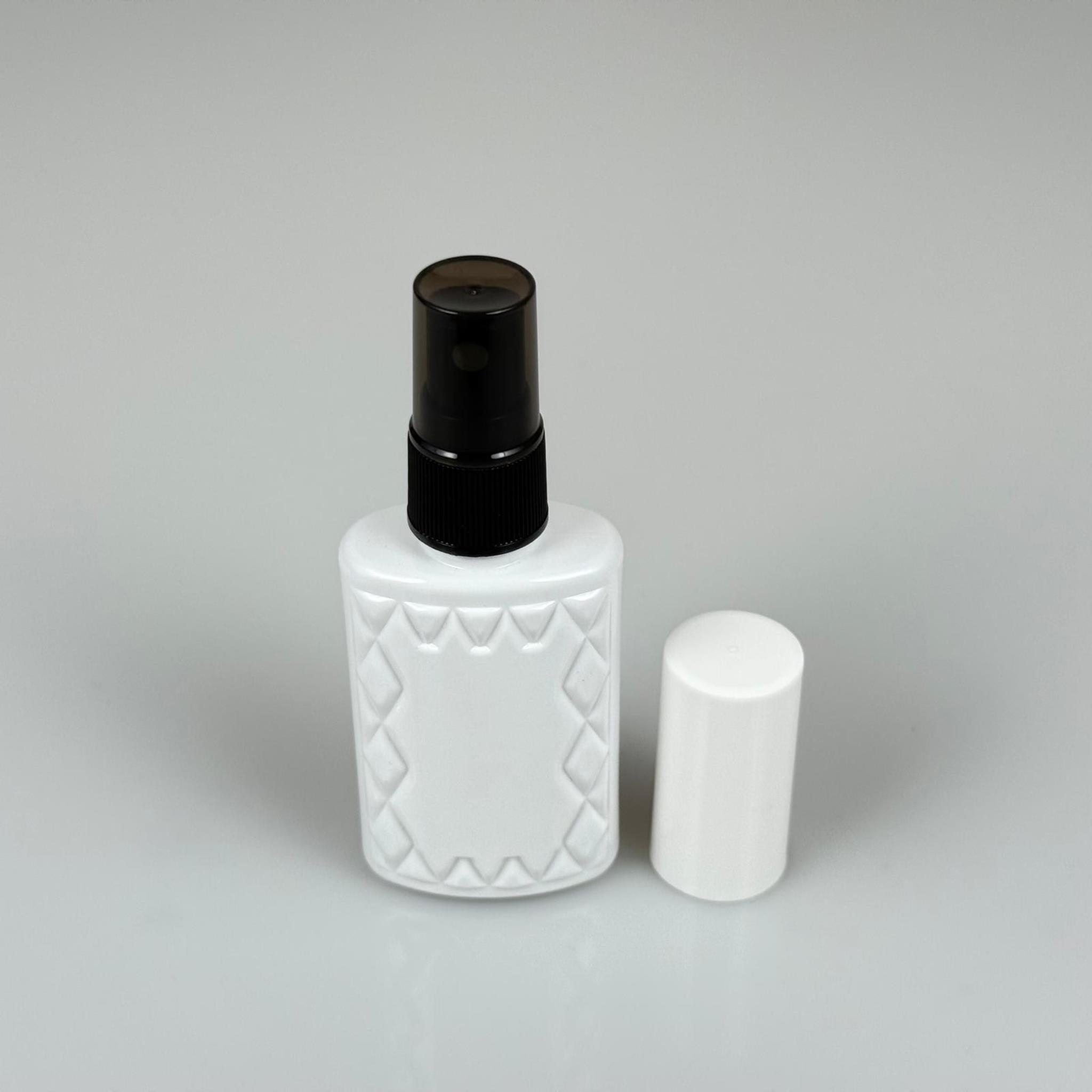 50 CC BEYAZ PET KÖŞELİ PARFÜM ŞİŞESİ - SİYAH SPREYLİ - BEYAZ KORUMA KAPAKLI - 50 ML PLASTİK PARFÜM - KOLONYA ŞİŞESİ