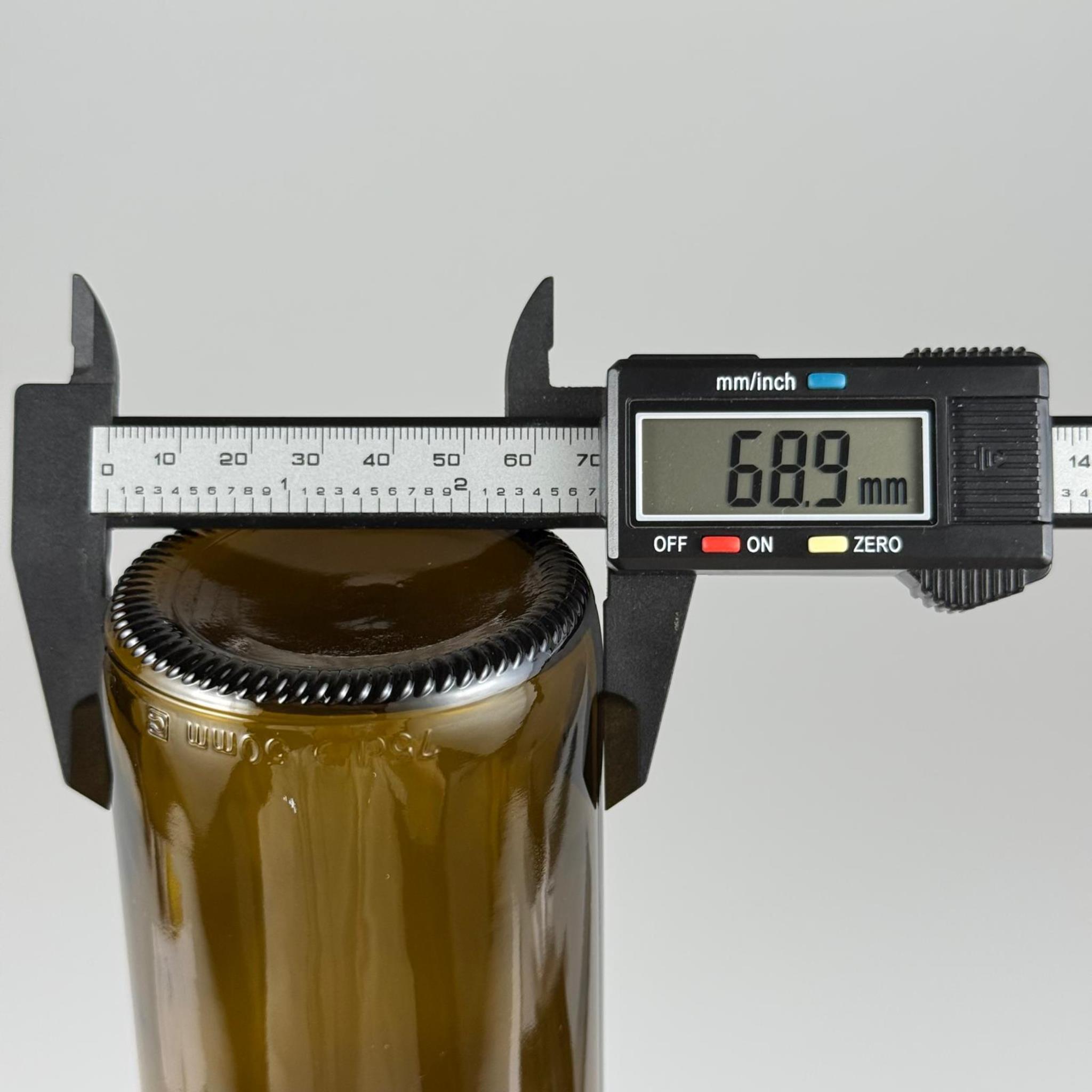 750 CC YEŞİL DORİKA CAM ŞİŞE - SİYAH METAL ALÜMİNYUM KAPAKLI - 750 ML DORİKA YAĞ ŞİŞESİ - SİRKE ŞİŞESİ