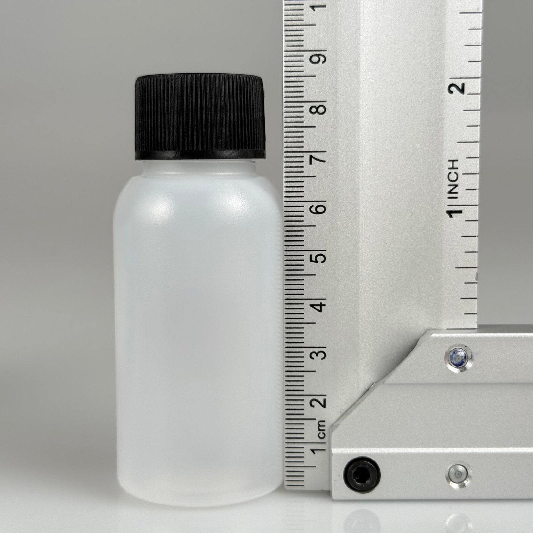 50 ML SIKILABİLİR YUMUŞAK POLİETİLEN PE PLASTİK ŞİŞE - CONTALI SİYAH KAPAKLI + KOLONYA TIPALI - 50 cc sos, yağ, kartuş, mürekkep vb için boş şişeler