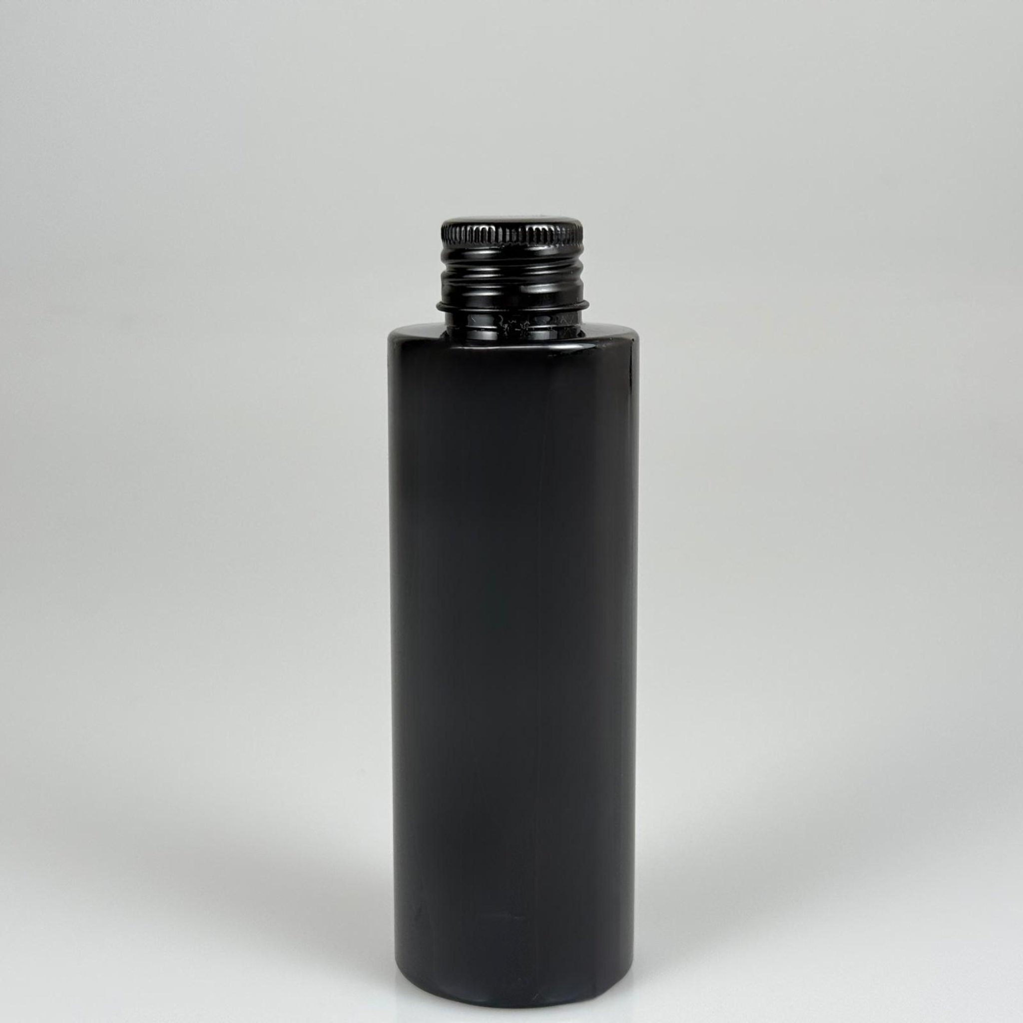 150 CC SİYAH SİLİNDİR MODEL PARLAK SERT PET ŞİŞE (24 AĞIZ) + KÖPÜK CONTALI SİYAH METAL ALÜMİNYUM KAPAK TAKIM - 150 ML KAPAKLI SİYAH PET ŞİŞELER