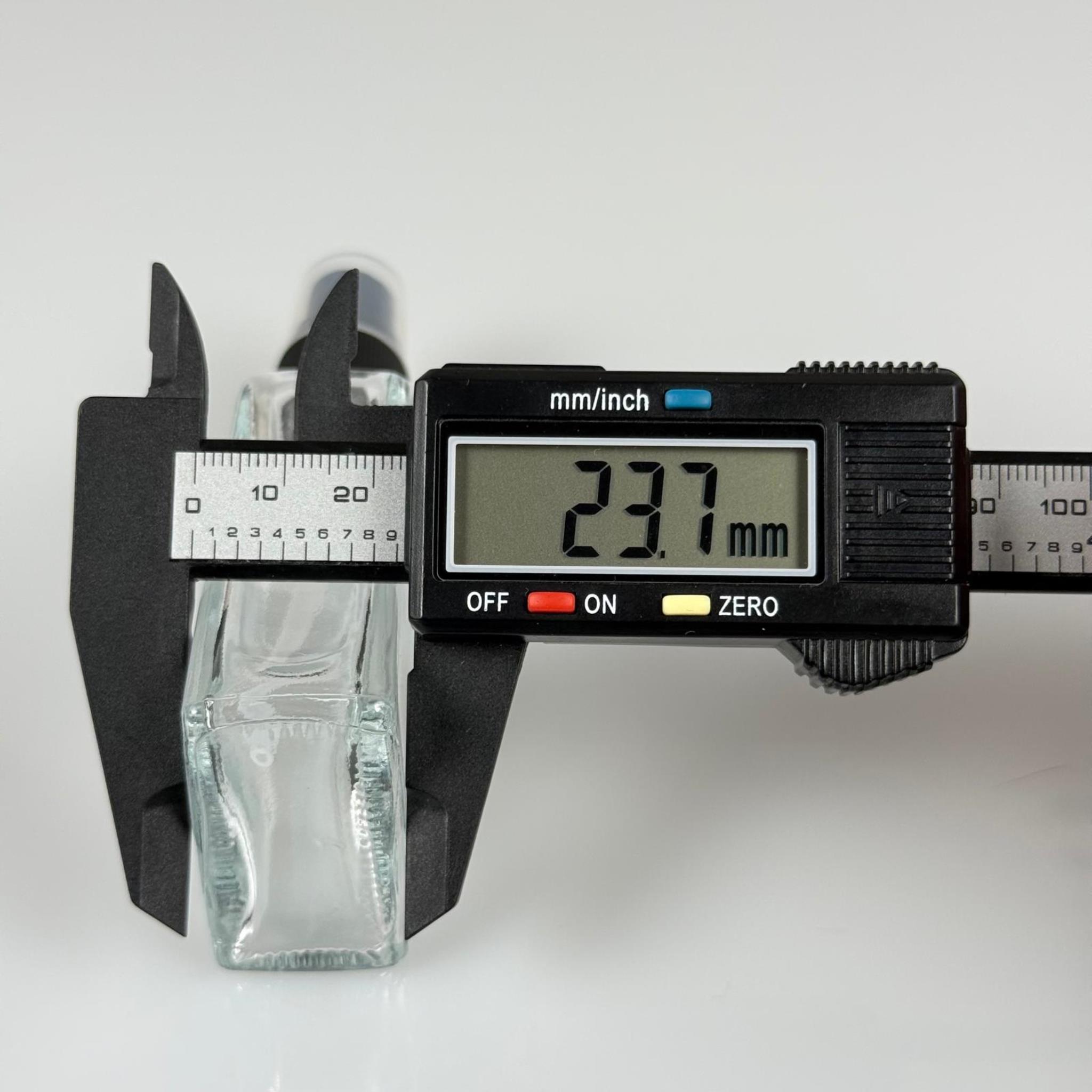40 CC YASSI DİKDÖRTGEN CAM ŞİŞE - SİYAH SPREYLİ PARFÜM KOLONYA ŞİŞESİ TAKIM - 40 ML PRESTİJLİ ŞİŞE