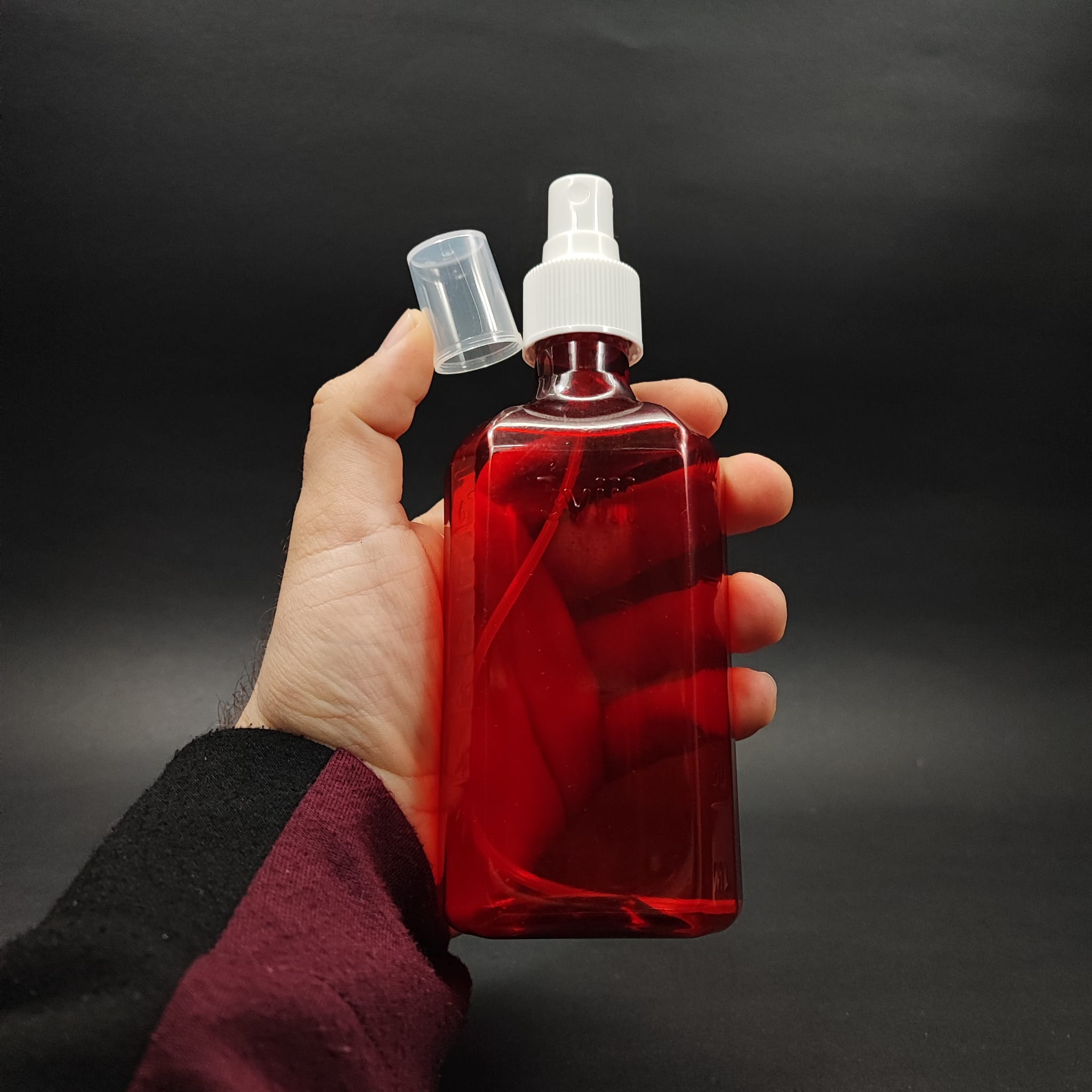 200 CC ÖLÇEKLİ PET ŞİŞE - BEYAZ PARMAK SPREYLİ - 200 ML VE OZ ÖLÇÜLÜ KIRMIZI PET ŞİŞE