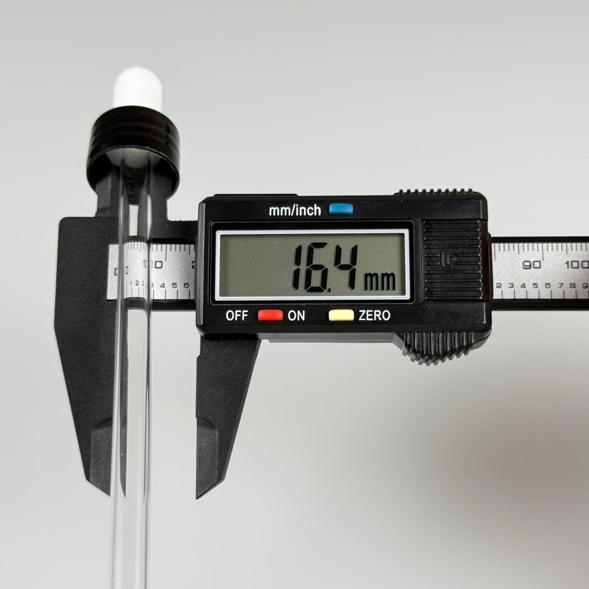 18 MM CAM DAMLALIKLI TAKIM - BEYAZ EMZİK + DELİKLİ PLASTİK DÜZ SİYAH KAPAK + 132 MM CAM PİPET