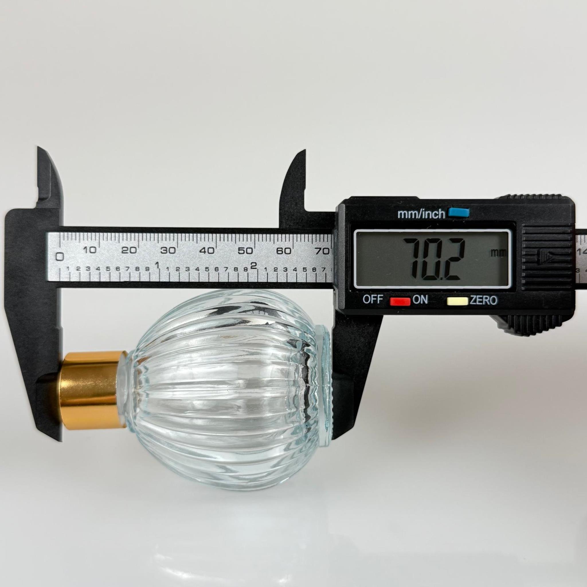 ÇİZGİLİ TOP MODEL CAM KOLONYA ŞİŞESİ + METAL GOLD KAPAK + TIPA - 50 ML - HEDİYELİK KOLONYA ŞİŞELERİ