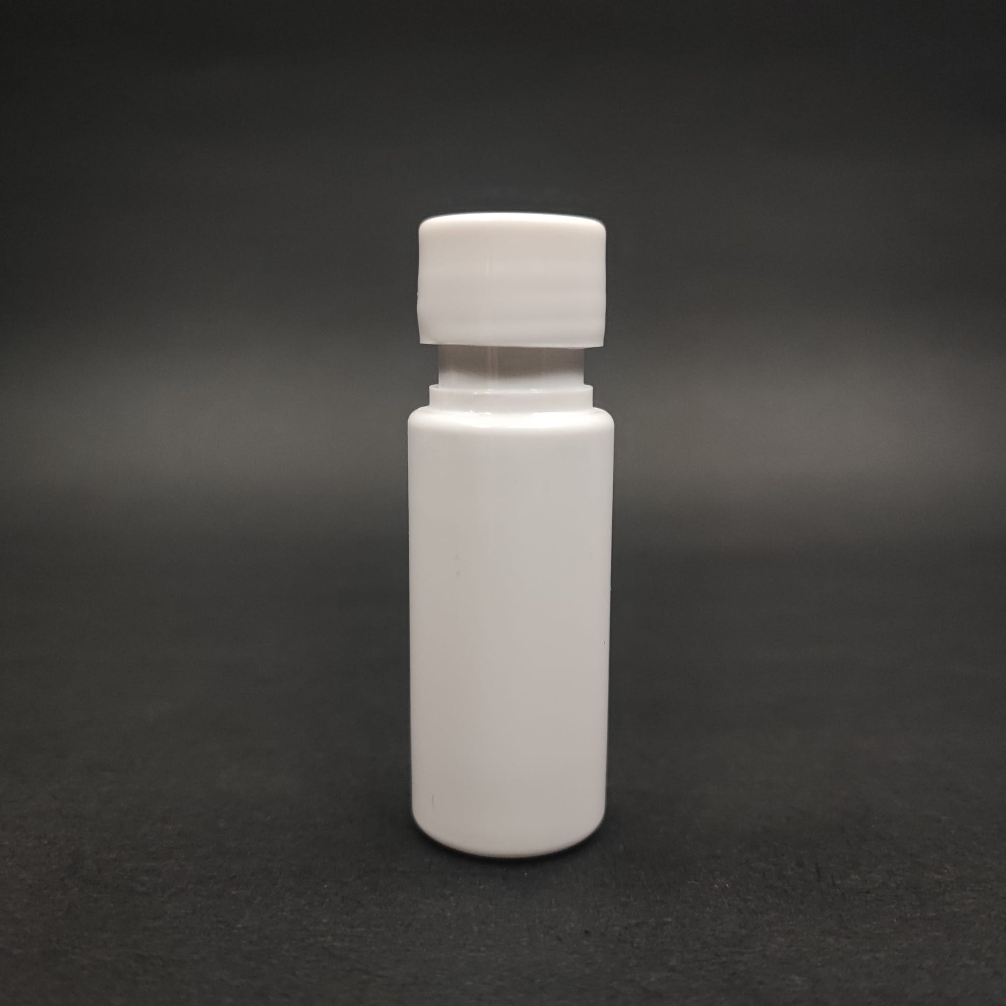 15 CC BEYAZ PLASTİK ŞİŞE + KENDİNDEN CONTALI SIZDIRMAZ BEYAZ KAPAK - 15 ML KAPAKLI PET ŞİŞE