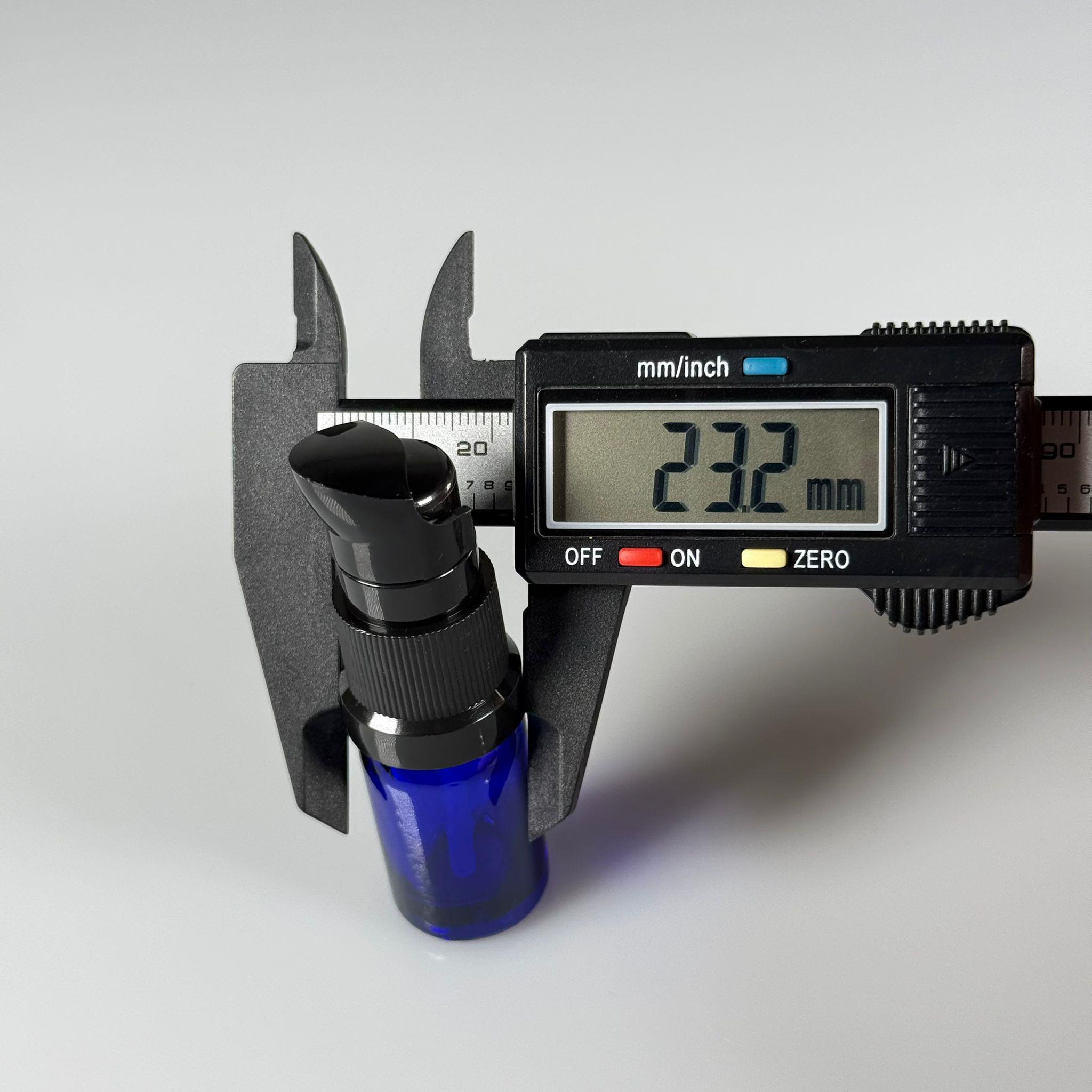 5 CC MAVİ CAM ŞİŞE - SIZDIRMAZ ETEKLİ SİYAH LOSYON POMPALI TAKIM - 5 ML LOSYON ŞİŞESİ - YAĞ, KREM GİBİ YOĞUN KIVAMLI SIVILAR İÇİN CAM AMBALAJ