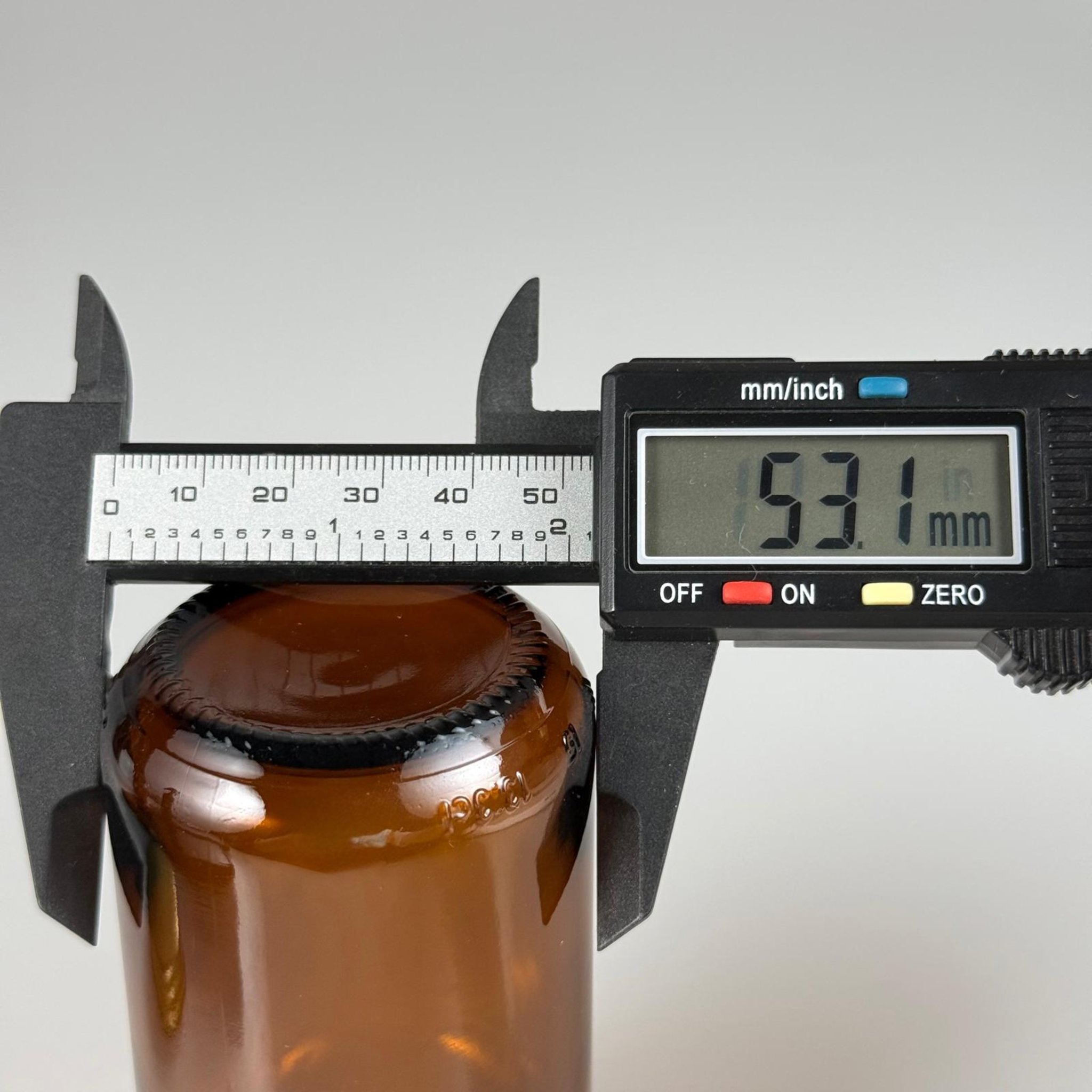 120 CC AMBER CAM TABLET ŞİŞESİ - GOLD METAL KAPAKLI + KÖPÜK CONTALI - 120 ML (SİLME 133 ML) KAPSÜL KUTUSU - İLAÇ ŞİŞESİ - MEDİKAL HAP ŞİŞESİ - FARMASÖTİK KAVANOZ - ŞİŞECAM KODU 763713