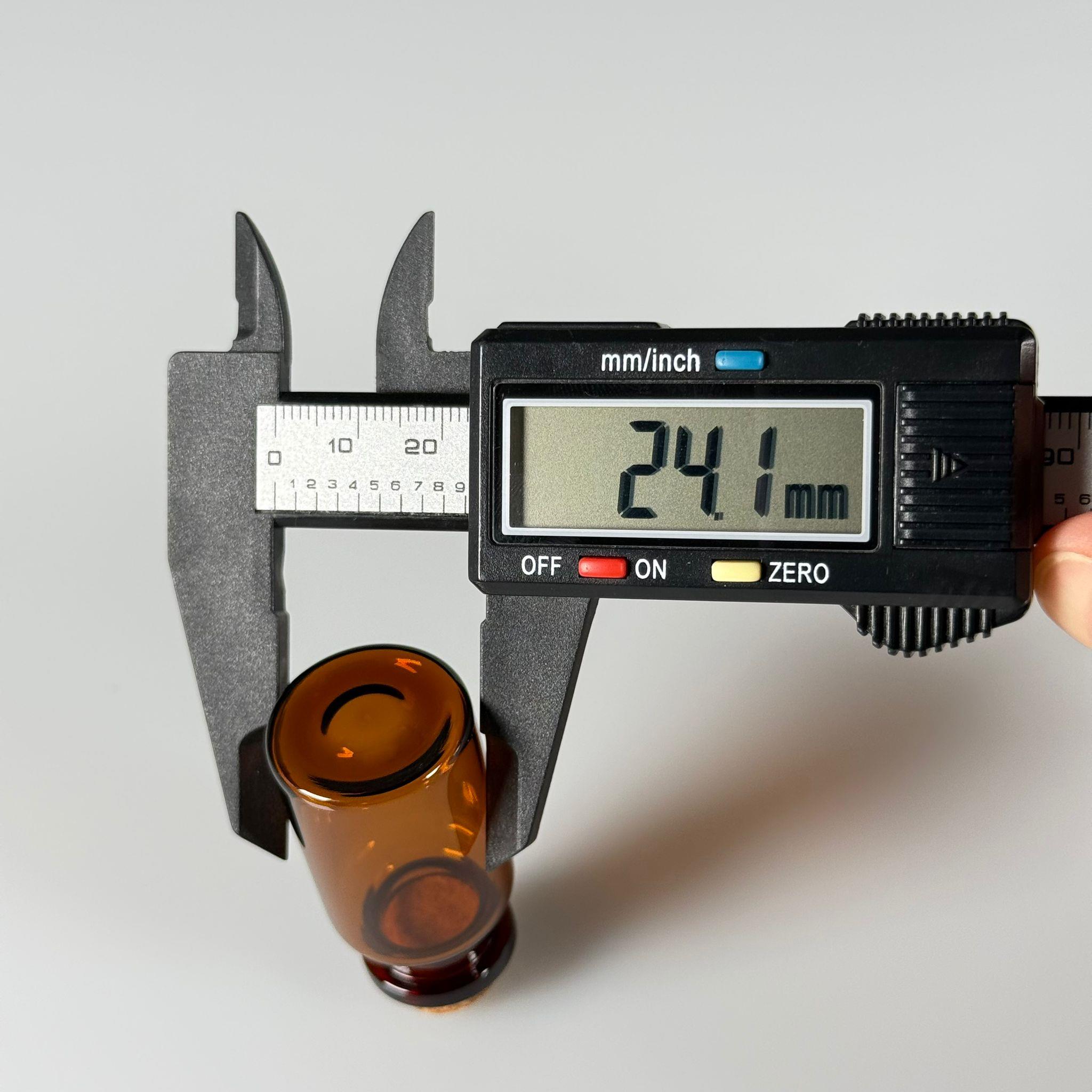 MANTAR TIPALI AMBER KAHVERENGİ CAM ŞİŞE - 12 CC - BOROSİLİKAT İNCE CAM ANAHTARLIK , DÜĞÜN , NİŞAN VS İÇİN MANTAR TIPALI ŞİŞELER