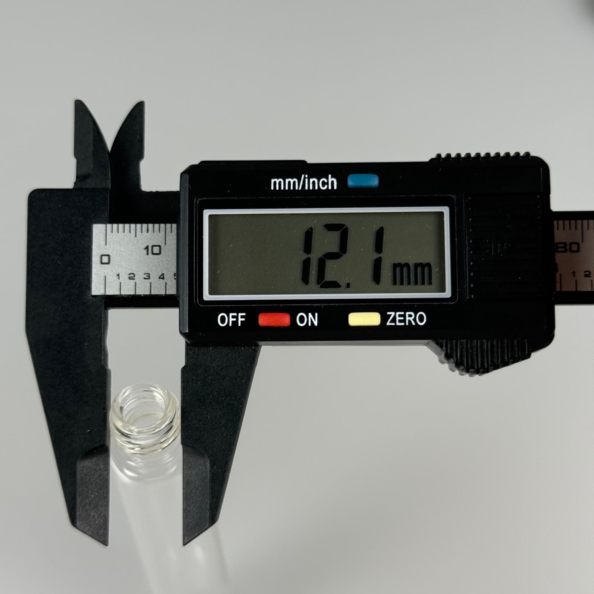 15 CC ŞEFFAF İNCE CAM ŞİŞE - 14 MM VİDALI AĞIZ - KAPAKSIZ 15 ML CAM ŞİŞE