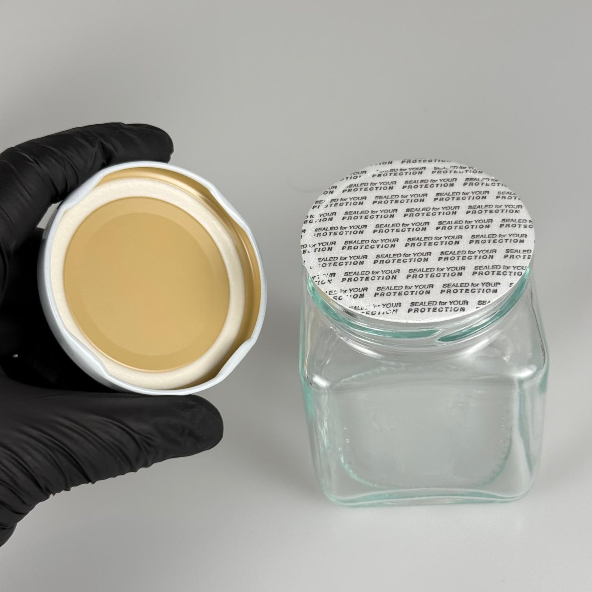 250 CC CAM KARE KAVANOZ + BEYAZ METAL KAPAKLI + KENDİNDEN YAPIŞKANLI KÖPÜK CONTALI TAKIM - 250 ML KÖŞELİ KAVANOZ