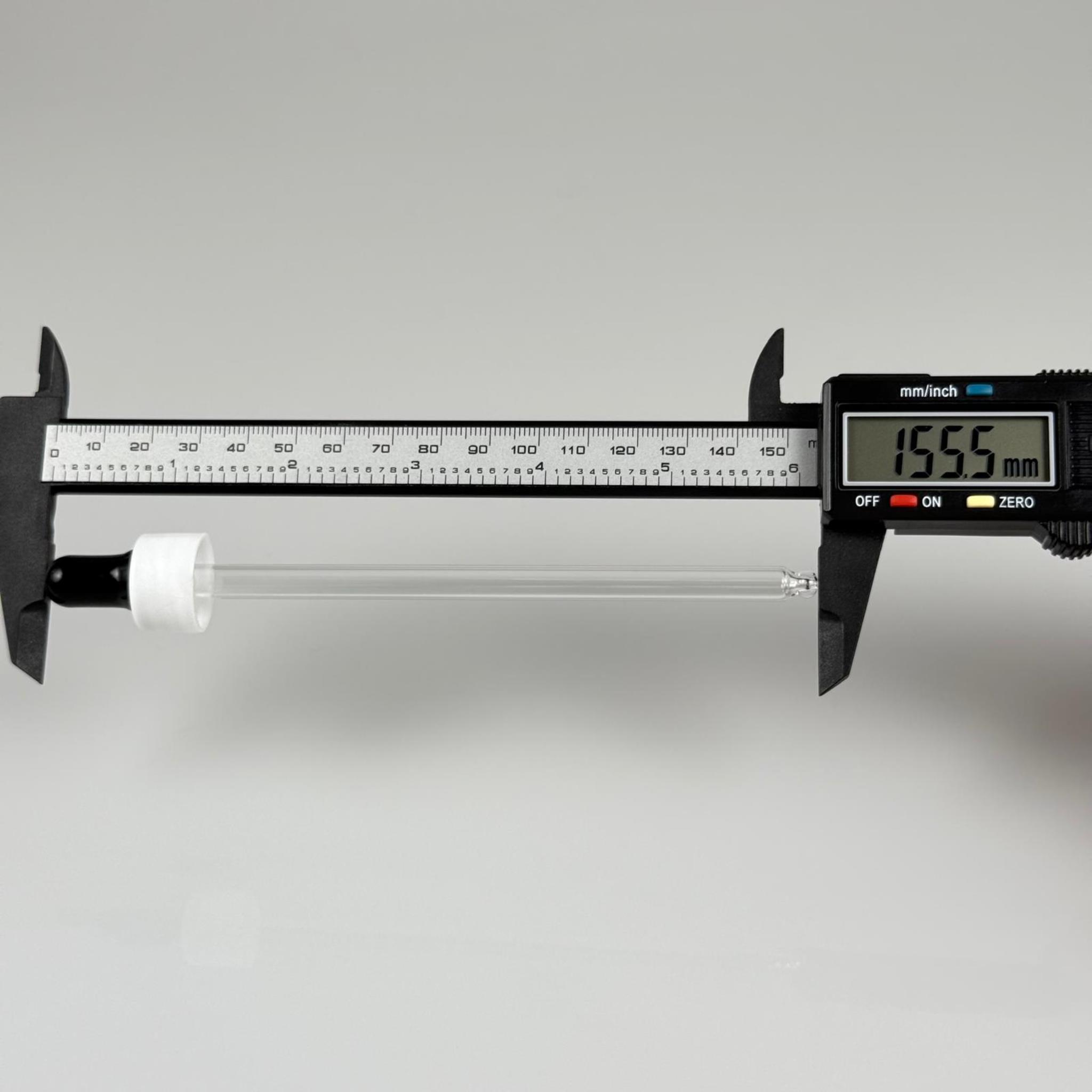 18 MM CAM DAMLALIKLI TAKIM - SİYAH EMZİK +  DELİKLİ PLASTİK DÜZ BEYAZ KAPAK + 140 MM CAM PİPET