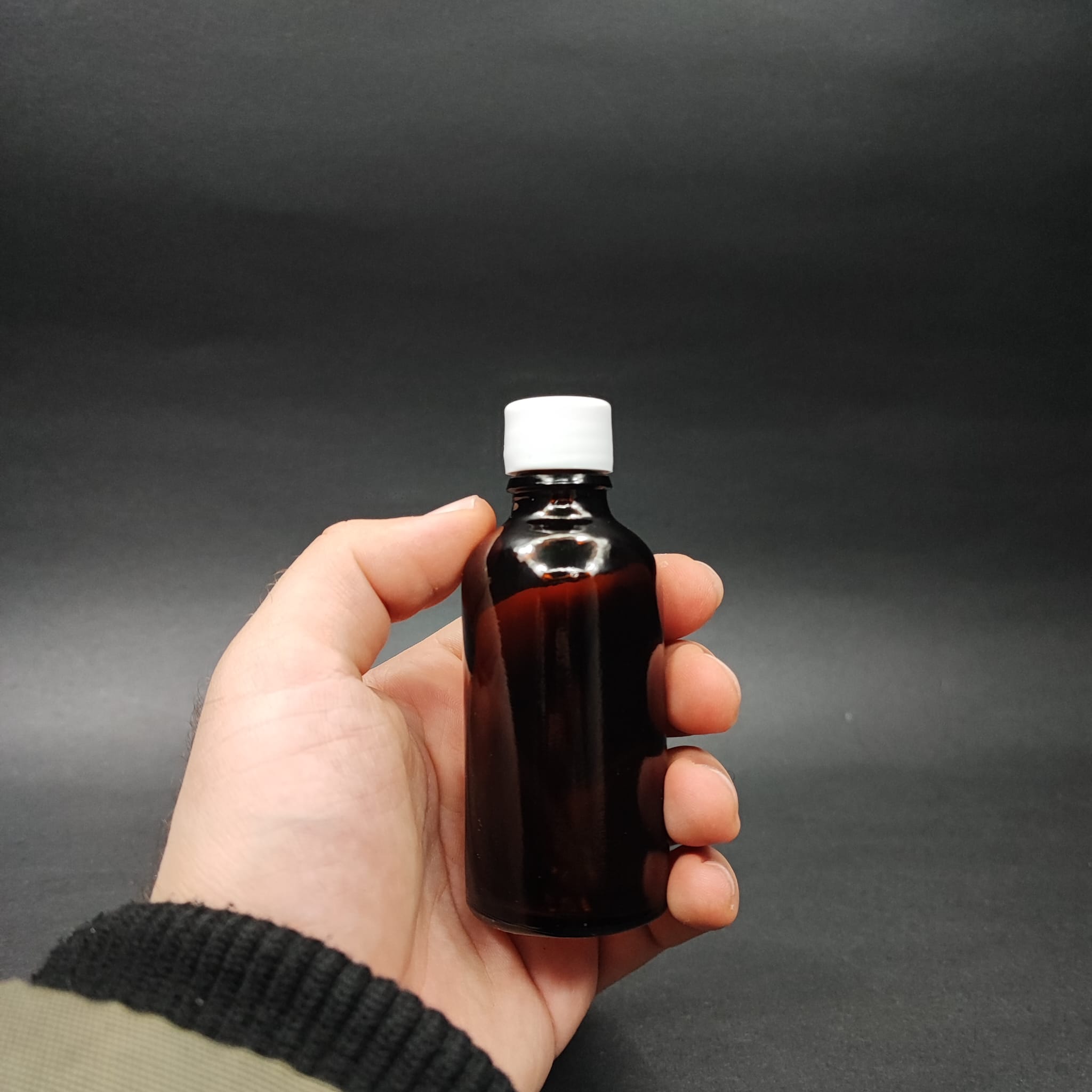 50 CC AMBER CAM ŞİŞE + KENDİNDEN CONTALI SIZDIRMAZ BEYAZ KAPAK - 50 ML KAPAKLI KAHVERENGİ CAM ŞİŞE