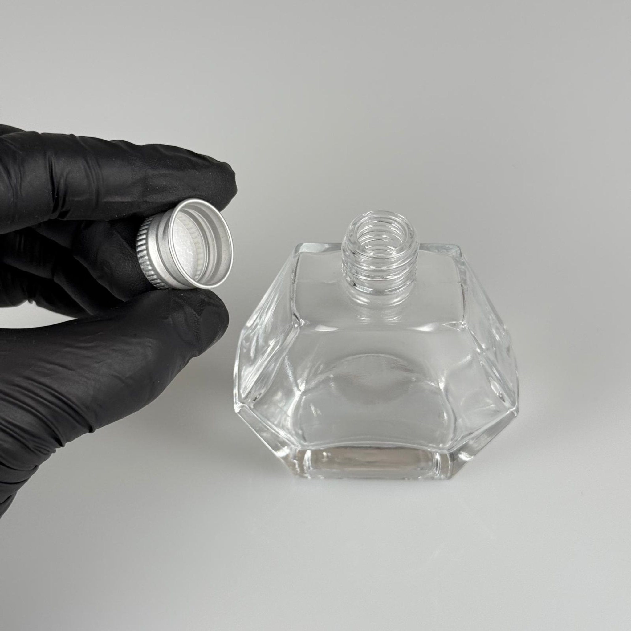 50 CC ALTIGEN CAM ŞİŞE + GÜMÜŞ ALÜMİNYUM METAL KAPAKLI TAKIM - 50 ML ŞEFFAF CAM ŞİŞE