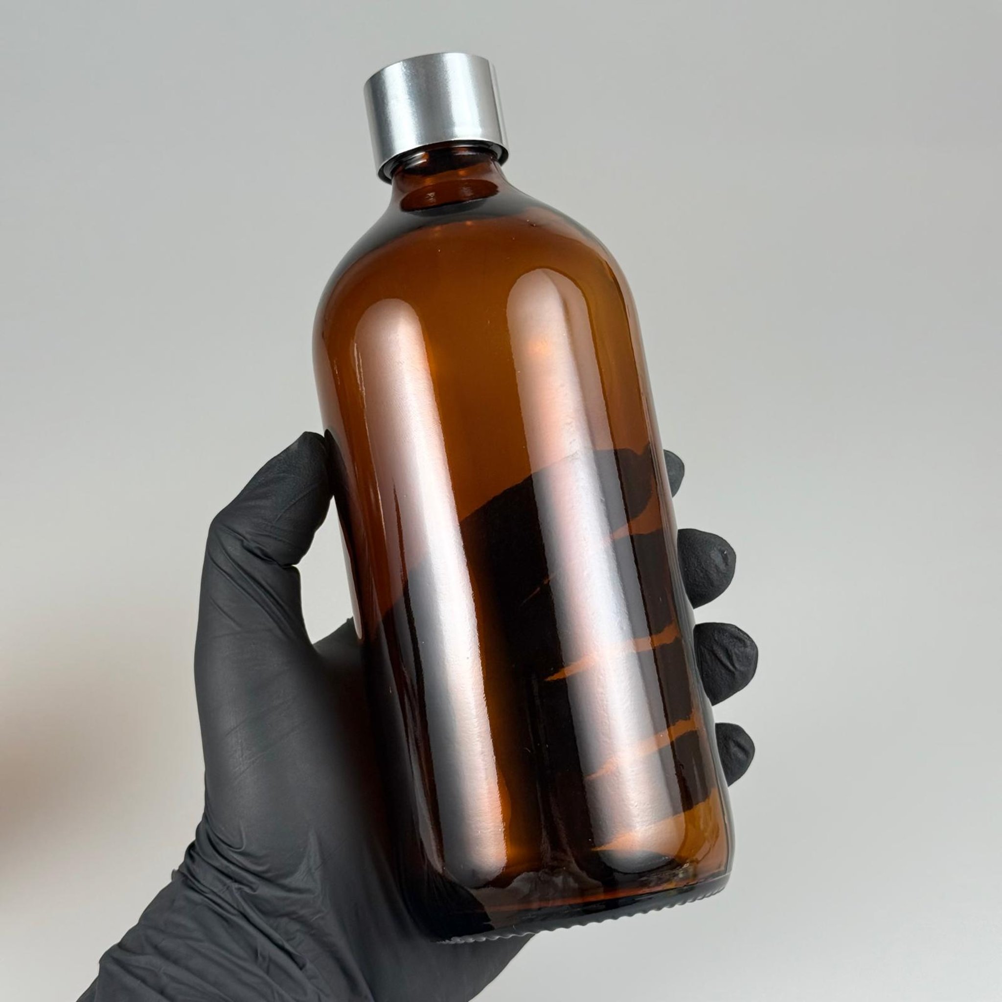 500 CC AMBER CAM ŞİŞE  + ALÜMİNYUM KAPLAMALI GÜMÜŞ KAPAKLI + KÖR TIPALI TAKIM - 500 ML KAHVERENGİ CAM ŞİŞE