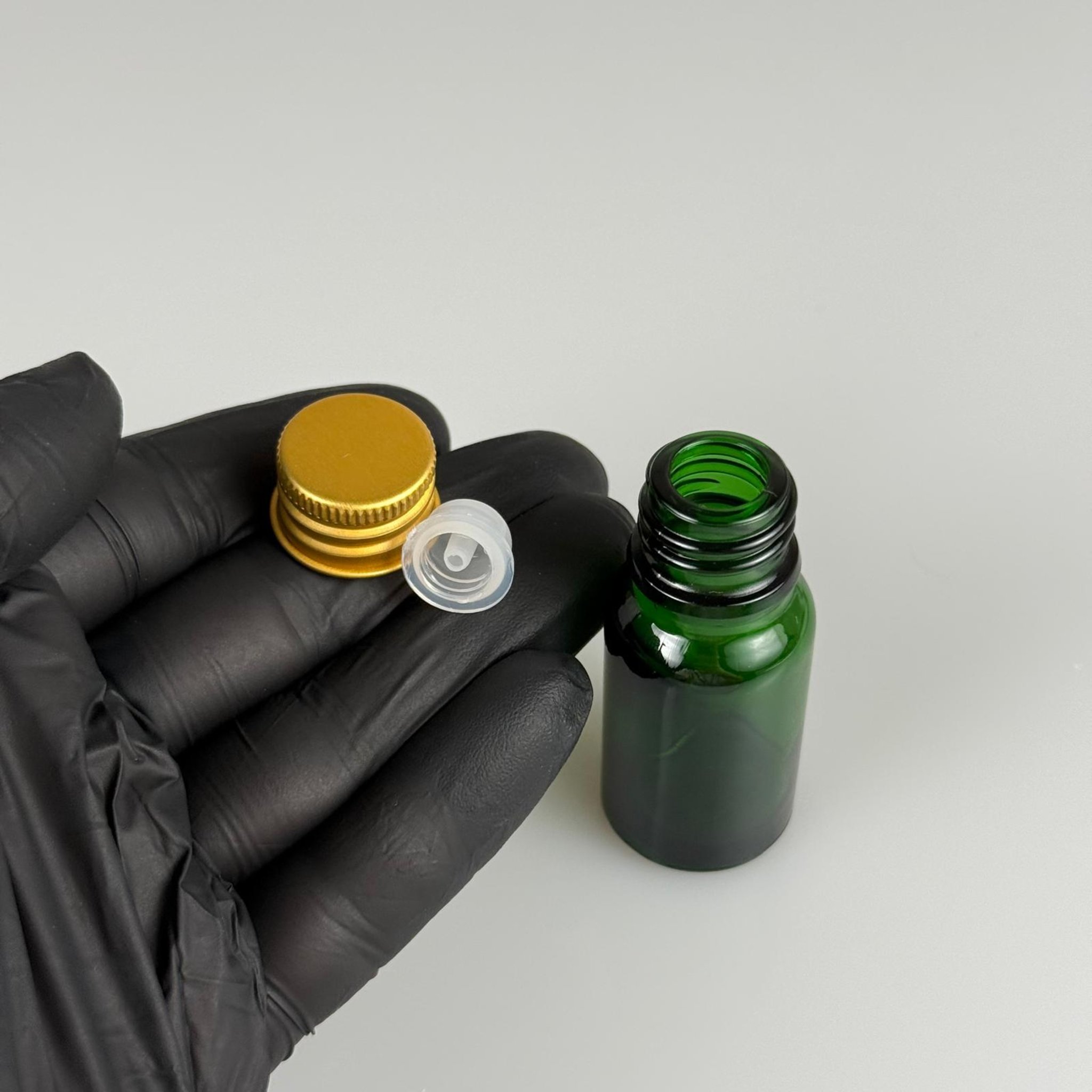 10 CC YEŞİL CAM ŞİŞE + KÖPÜK CONTALI GOLD ALÜMİNYUM METAL KAPAKLI + DAMLALIKLI KOLONYA TIPALI TAKIM - 10 ML YEŞİL CAM ŞİŞE