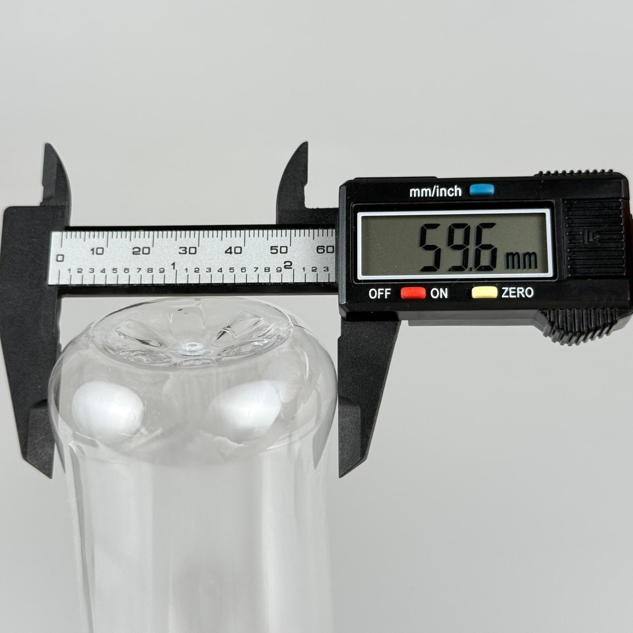 330 CC PET OTO BAKIM ŞİŞESİ - BÜYÜK SİYAH BEYAZ DOZAJLI KİMYASALA DAYANIKLI TRİGER TETİK SPREYLİ - 330 ML KİMYASALA DAYANIKLI PLASTİK ŞİŞE - 0,33 LT PET ŞİŞE - ŞEFFAF OTO TEMİZLİK ŞİŞESİ
