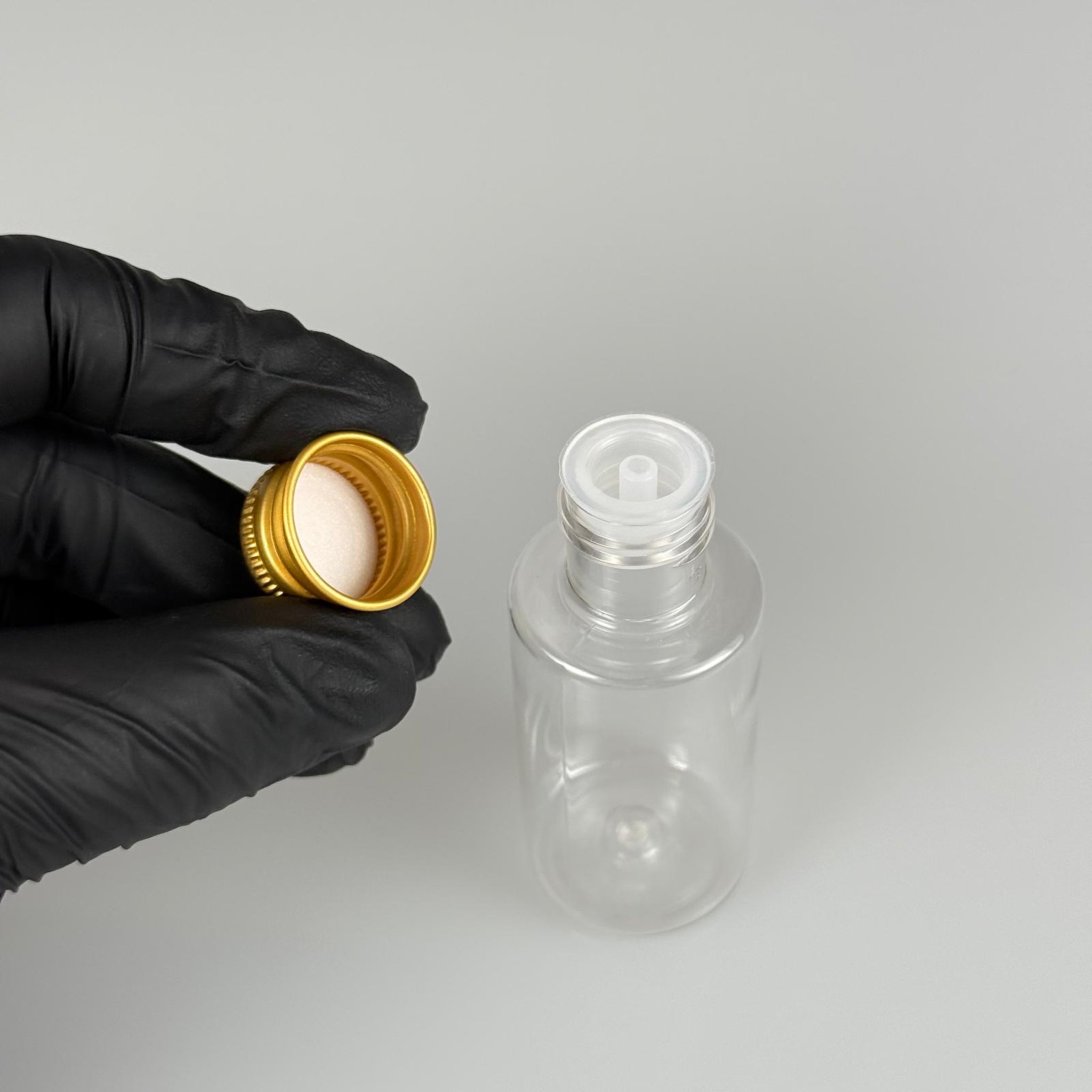 30 CC SİLİNDİR KISA MODEL PET ŞİŞE - KÖPÜK CONTALI GOLD ALÜMİNYUM METAL KAPAKLI + DAMLALIKLI KOLONYA TIPALII TAKIM - 30 ML ŞEFFAF PET ŞİŞE