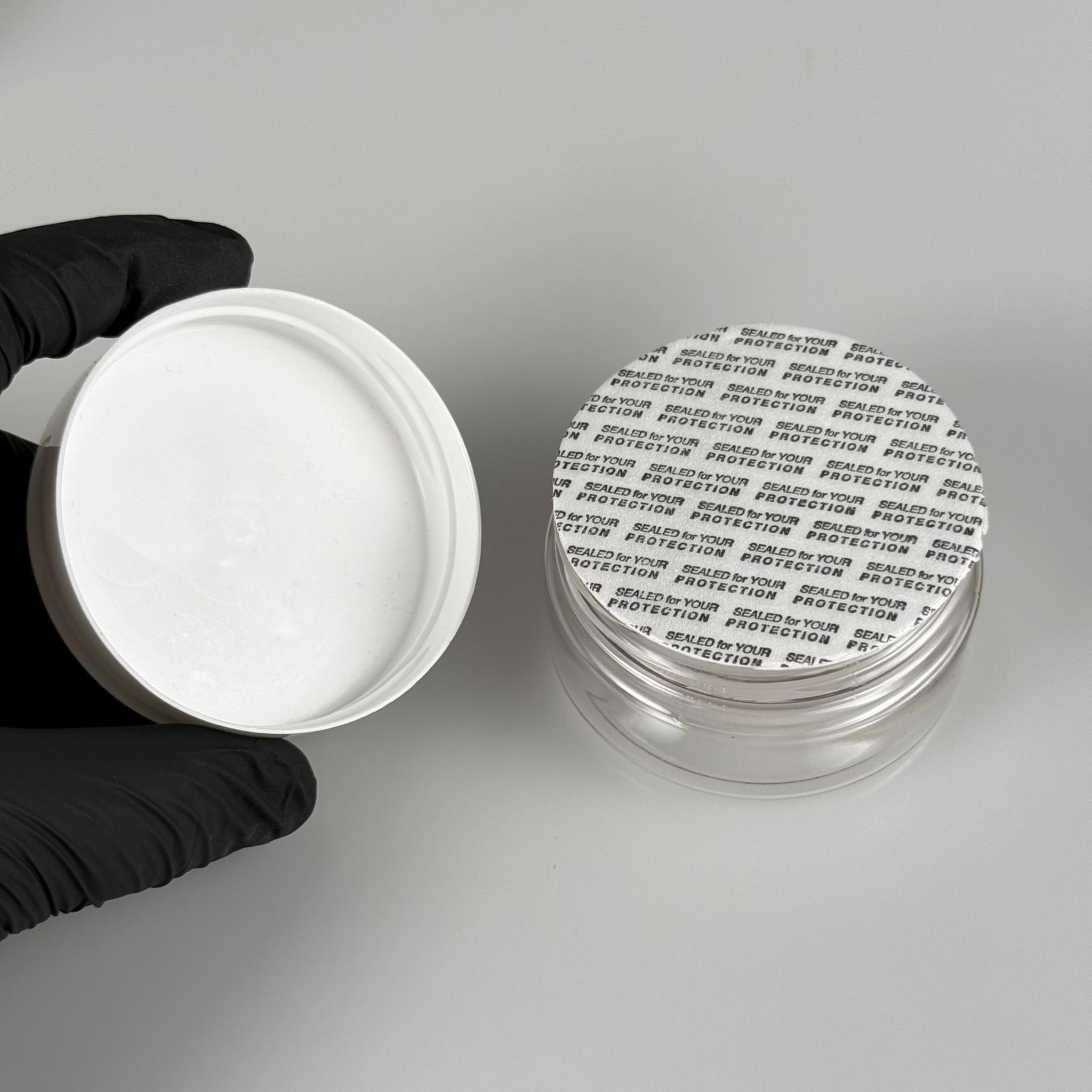 50 CC PET KAVANOZ- BEYAZ KAPAKLI + KENDİNDEN YAPIŞKANLI CONTALI (SIZDIRMAZLIK SAĞLAR) - 50 ML PLASTİK KAVANOZ - KREM KAVANOZU