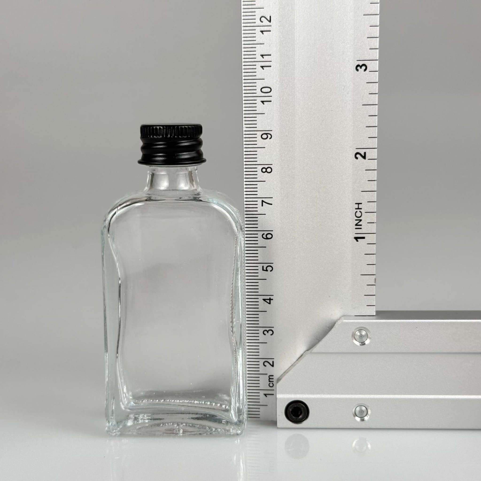 40 CC YASSI DİKDÖRTGEN CAM ŞİŞE + SİYAH ALÜMİNYUM METAL KAPAKLI TAKIM - 40 ML PRESTİJLİ ŞİŞE