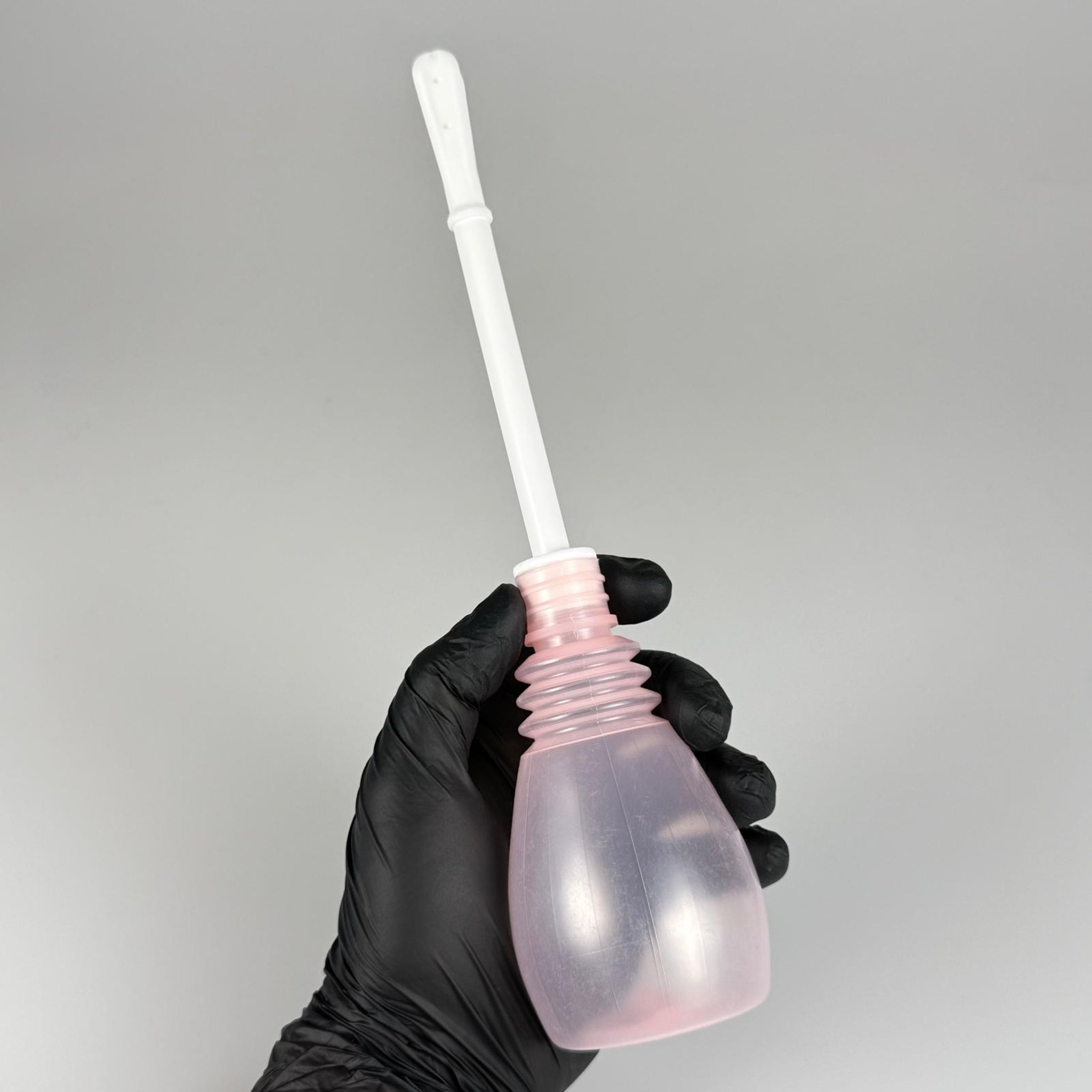 150 CC LAVMAN ŞİŞESİ - 150 ML KİLİTLİ BAŞLIKLI SIKILABİLİR YUMUŞAK PEMBE YARI SAYDAM LAVMAN ŞİŞESİ