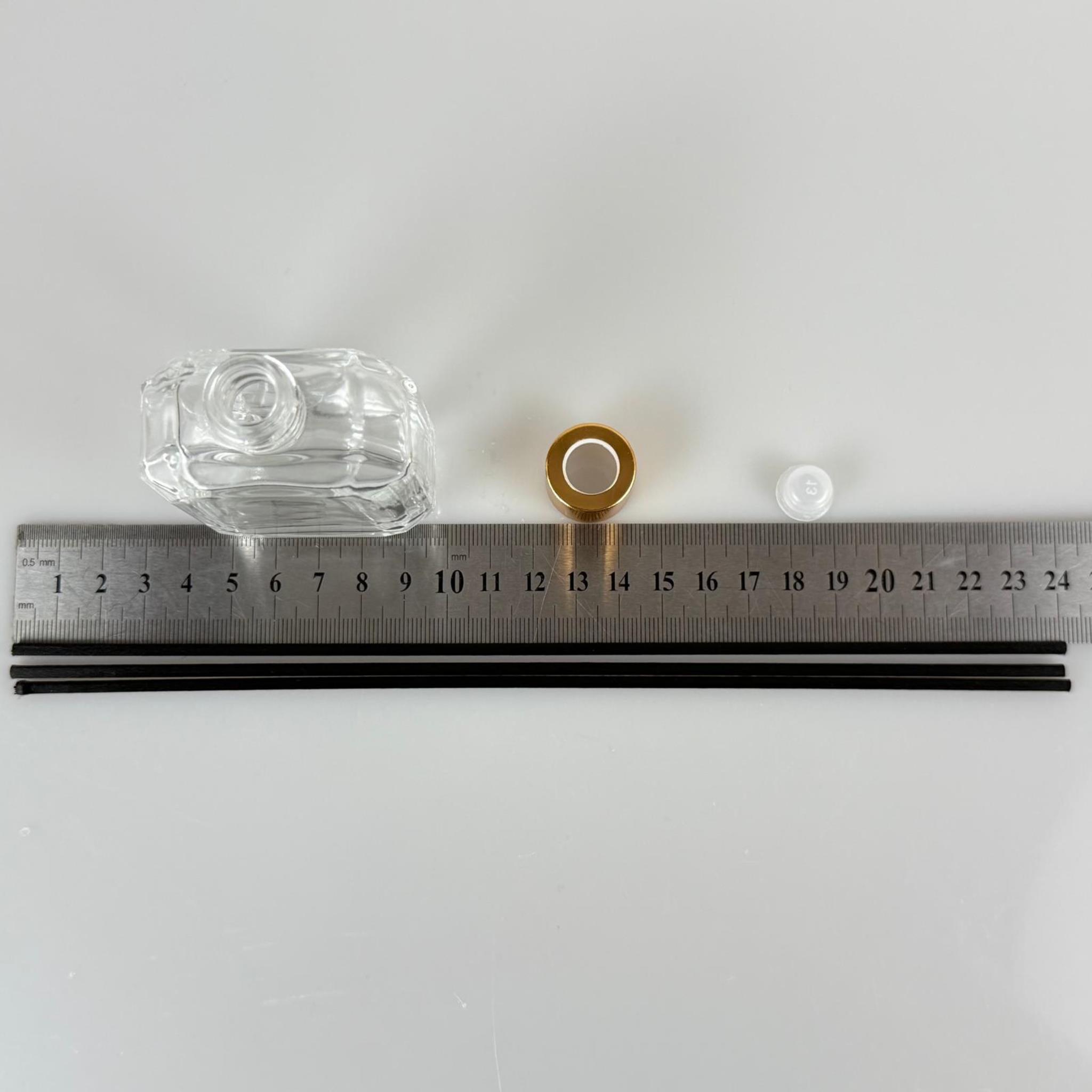 KAZABLANKA MODEL CAM BAMBU ODA KOKUSU ŞİŞESİ + METAL GOLD KAPAK + TIPA + 3 ADET FİBER BAMBU ÇUBUK - 50 ML SET TAKIM - HEDİYELİK PROMOSYON DİFFUSER ŞİŞELERİ