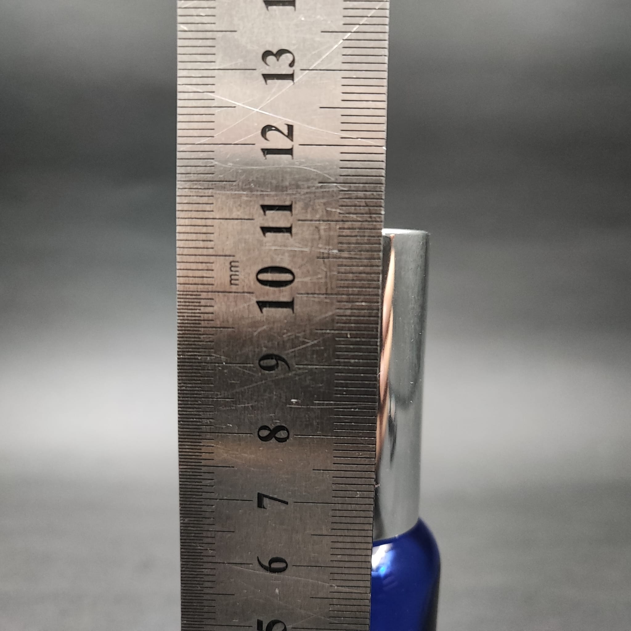 30 ML LÜKS VİDALI VALF ÇEVİRME PARFÜM ŞİŞELERİ - 30 CC MAVİ CAM ŞİŞE - GÜMÜŞ METAL SPREYLİ KAPAKLI SET