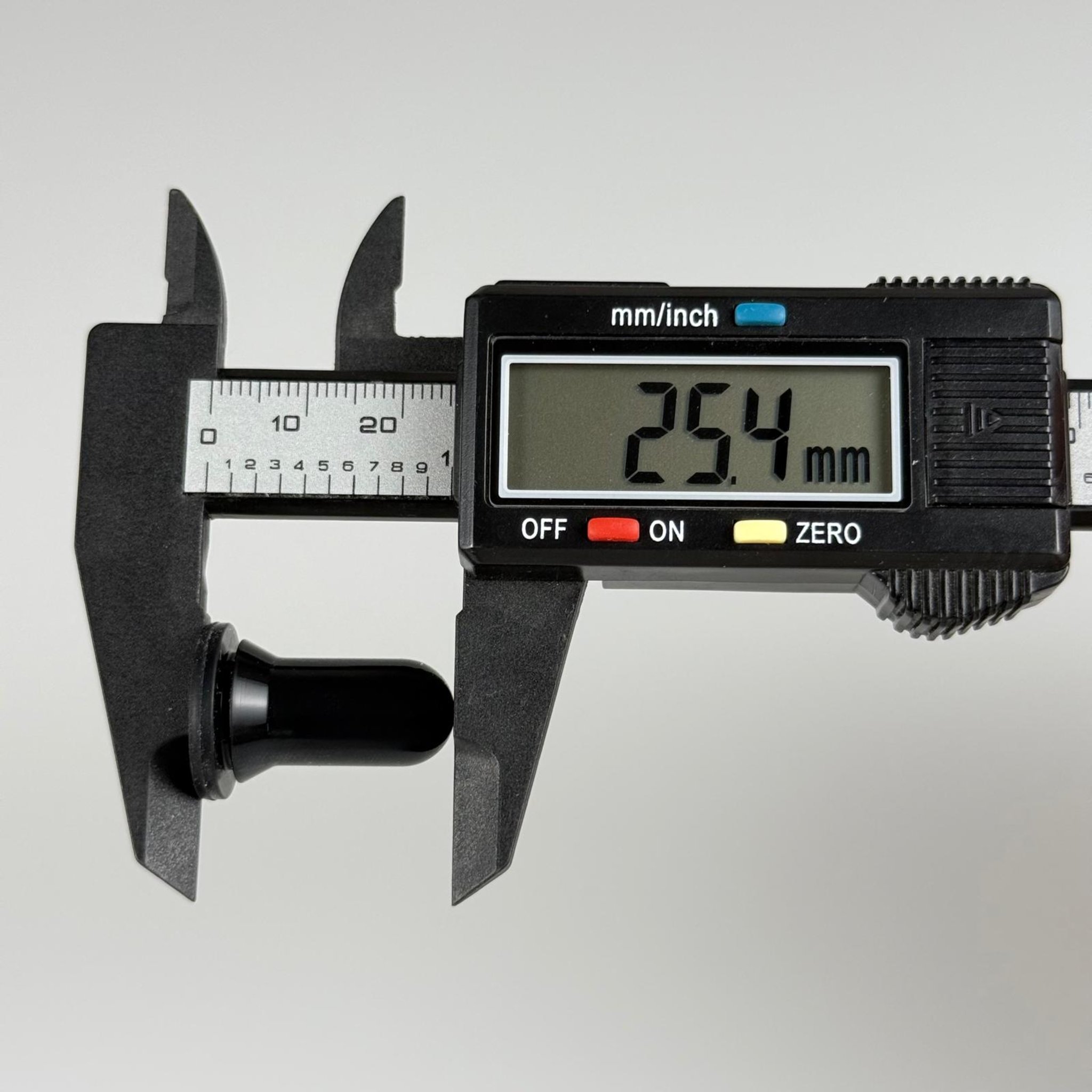 20 MM SİYAH EMZİK