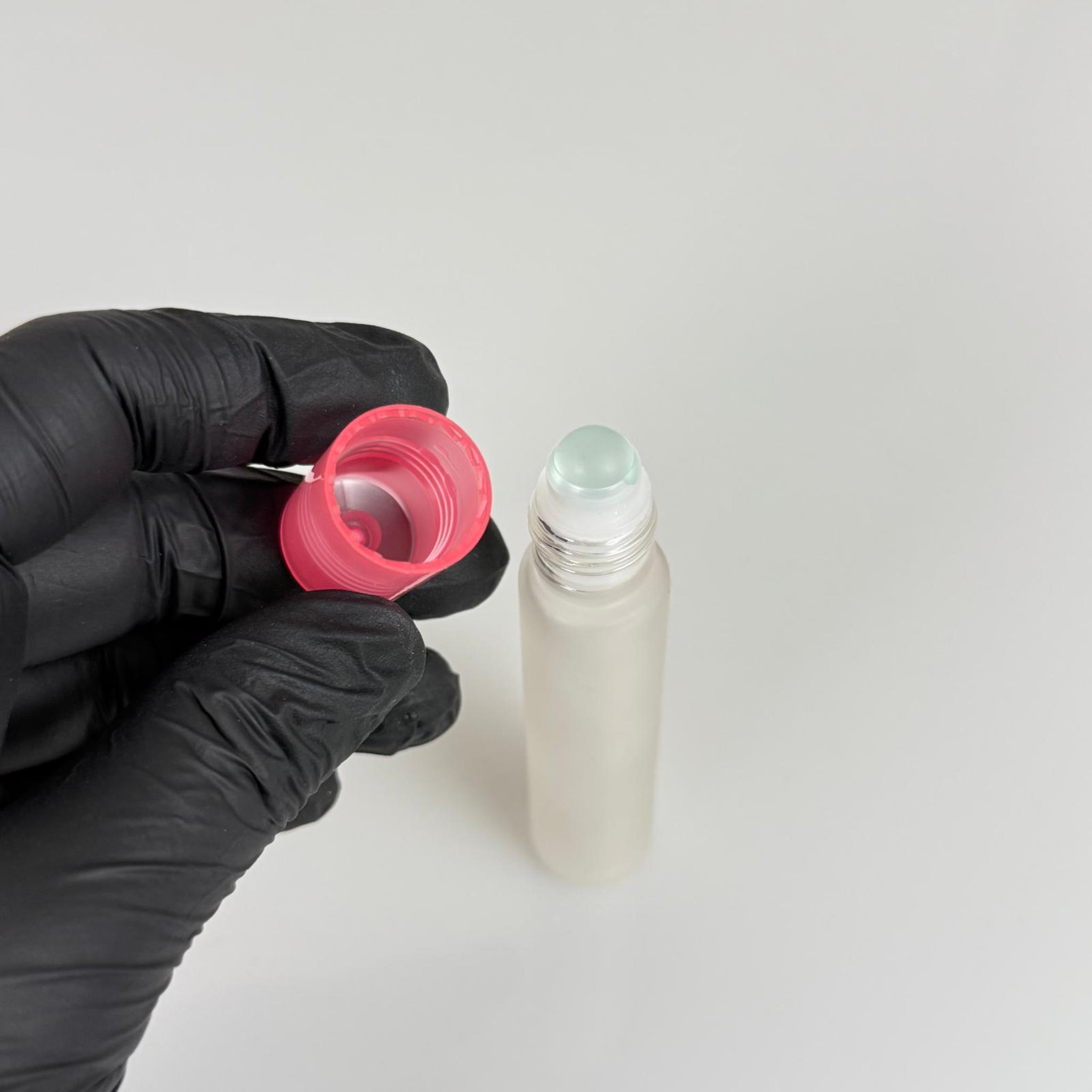 15 CC BUZLU CAM ROLL-ON ŞİŞESİ - PEMBE KAPAKLI - 15 ML CAM BİLYELİ ŞİŞE - CAM ROLL ON ŞİŞE - CAM ESANS ŞİŞESİ