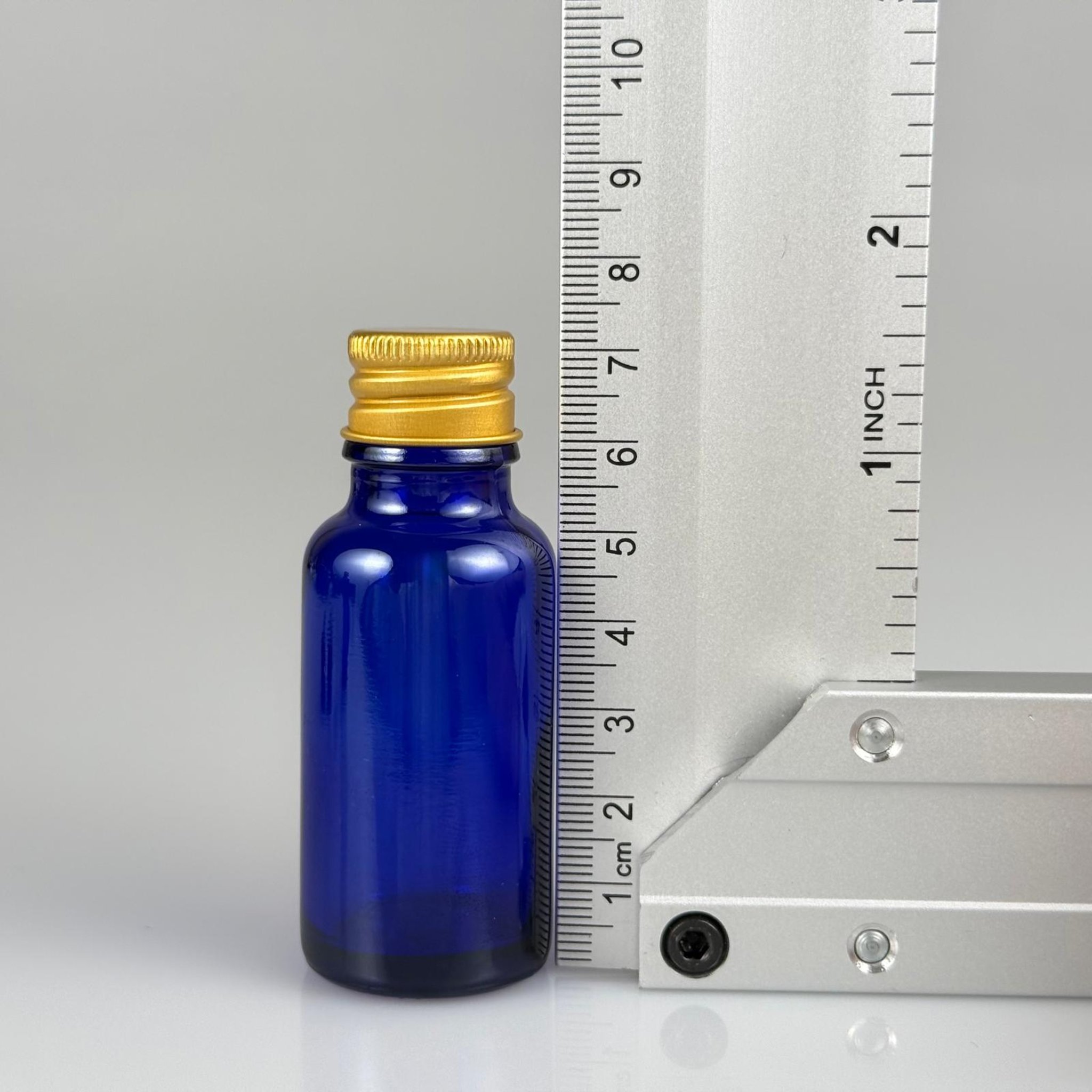 20 CC MAVİ CAM ŞİŞE + KÖPÜK CONTALI GOLD ALÜMİNYUM METAL KAPAKLI TAKIM - 20 ML MAVİ CAM ŞİŞE