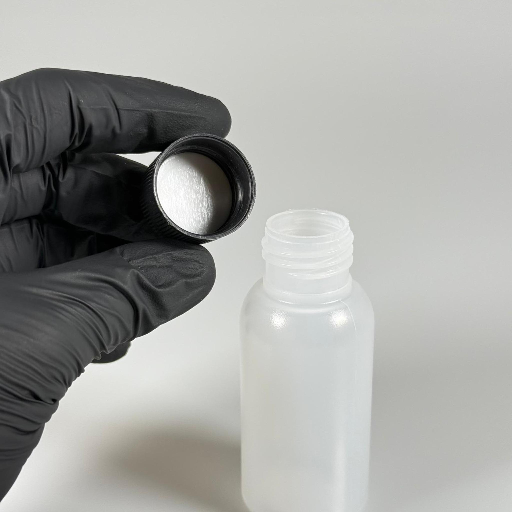 50 ML SIKILABİLİR YUMUŞAK POLİETİLEN PE PLASTİK ŞİŞE - CONTALI SİYAH KAPAKLI - 50 cc sos, yağ, kartuş, mürekkep vb için boş şişeler