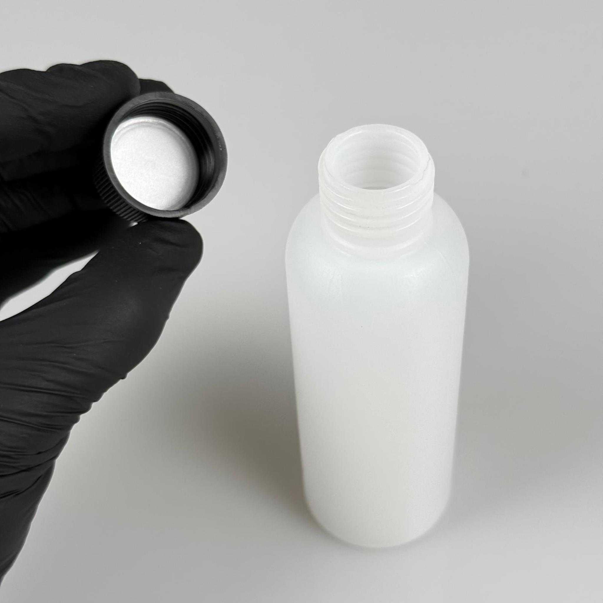 100 CC NATÜREL SERT POLİETİLEN ŞİŞE + SİYAH KAPAKLI ( 24 MM ) - 100 ML SERT POLİETİLEN ŞİŞE