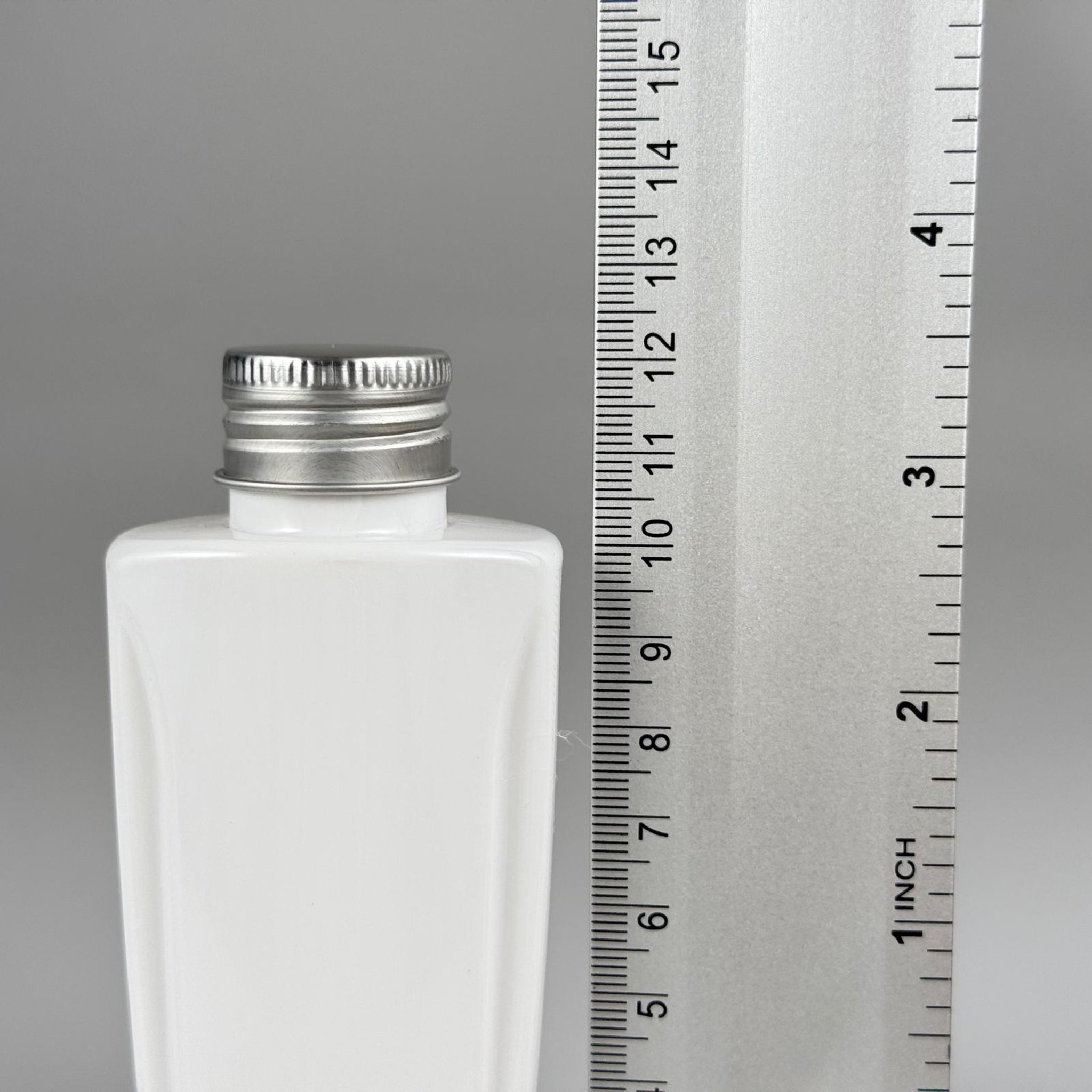 100 CC BEYAZ SERT PET ŞİŞE (LOREAL PARİS MODEL) 24 AĞIZ + KÖPÜK CONTALI GÜMÜŞ METAL ALÜMİNYUM KAPAK TAKIM - 100 ML KAPAKLI KOZMETİK PLASTİK ŞİŞELER